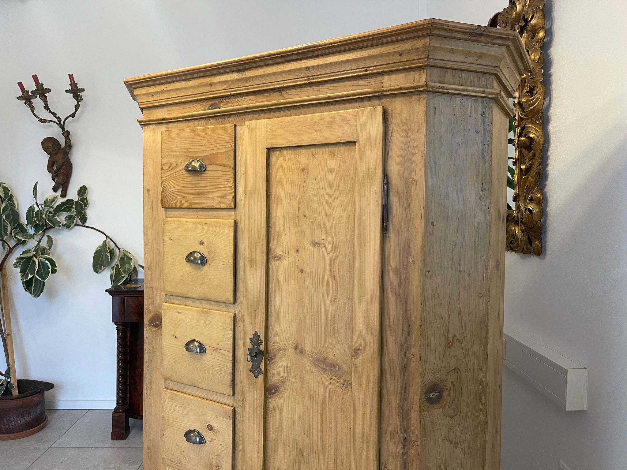 ace2b1f8-1ac8-4926-9481-51d0b4312bdf Brotschrank Almerschrank Speiskasten Bauernkasten A5038