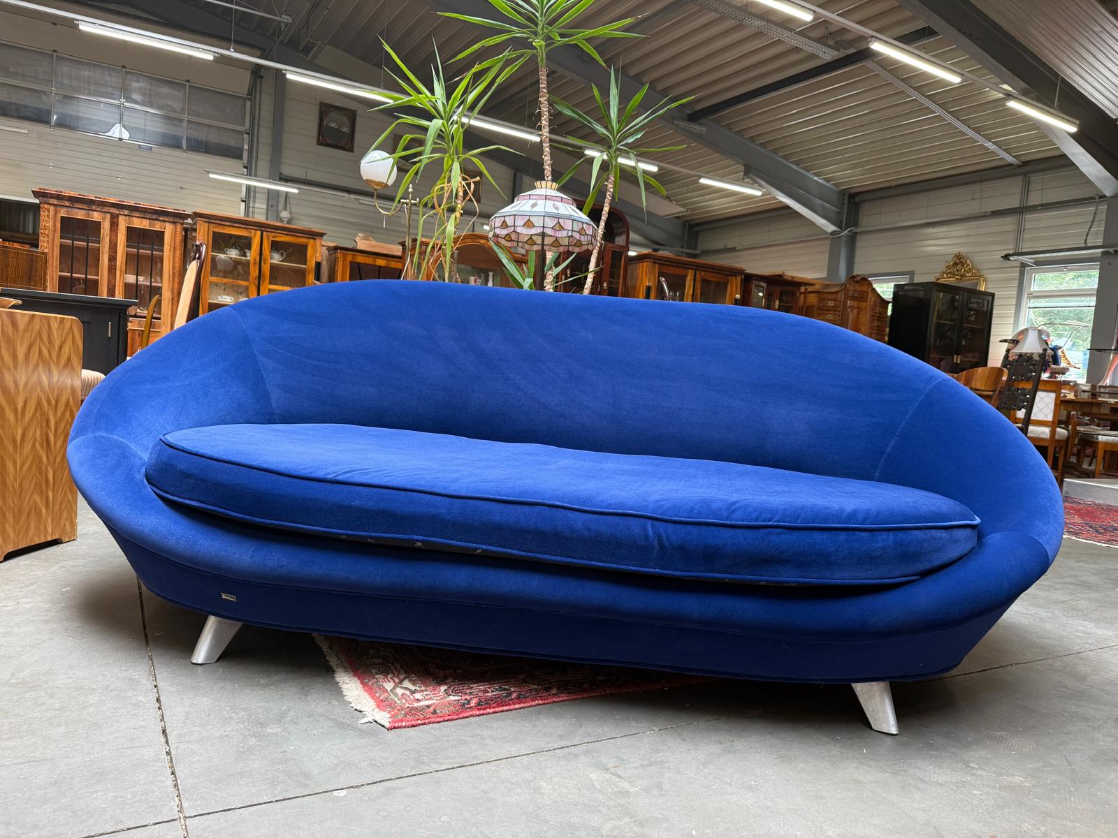 Riesen Pool / Ufo Sofa von Bretz Traumzustand BRETZ01