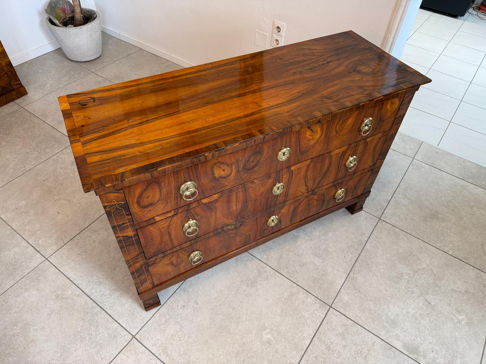 Biedermeier Kommode 3 Ladenkommode Nussholz Antiquität Restauriert D2474