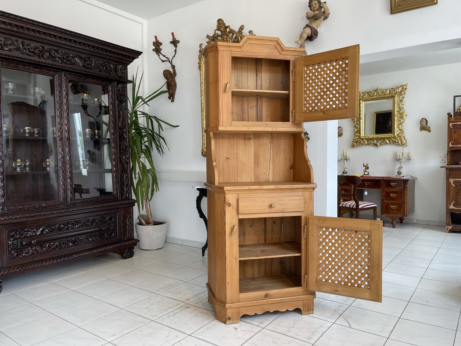 Jugendstil-Barock-Biedermeier_121 bäuerlicher Schrank Speiskasten Bauernkasten Küchenschrank A2914