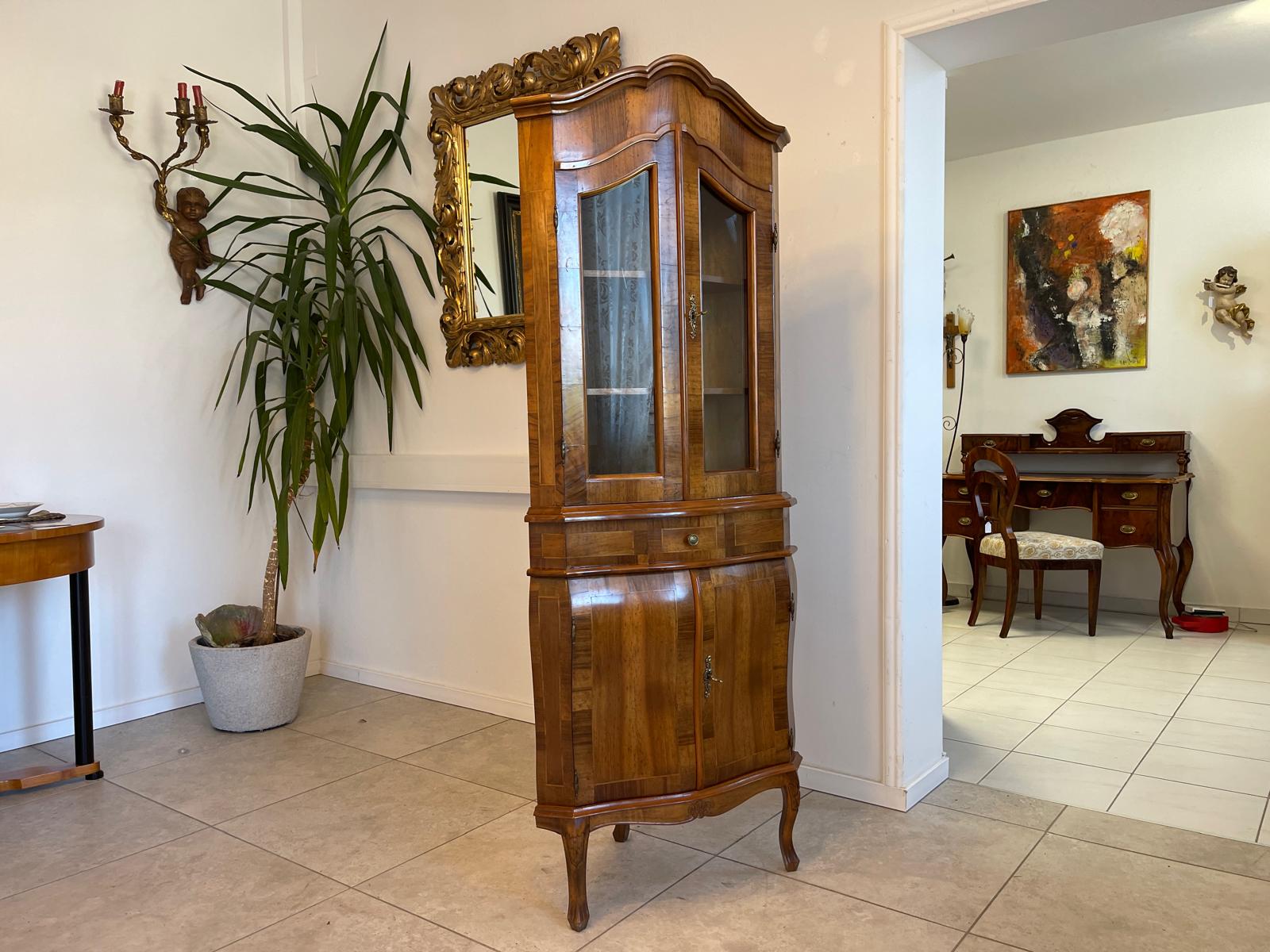 Traum Vitrine im Barockstil Eckvitrine Eckschrank G1262
