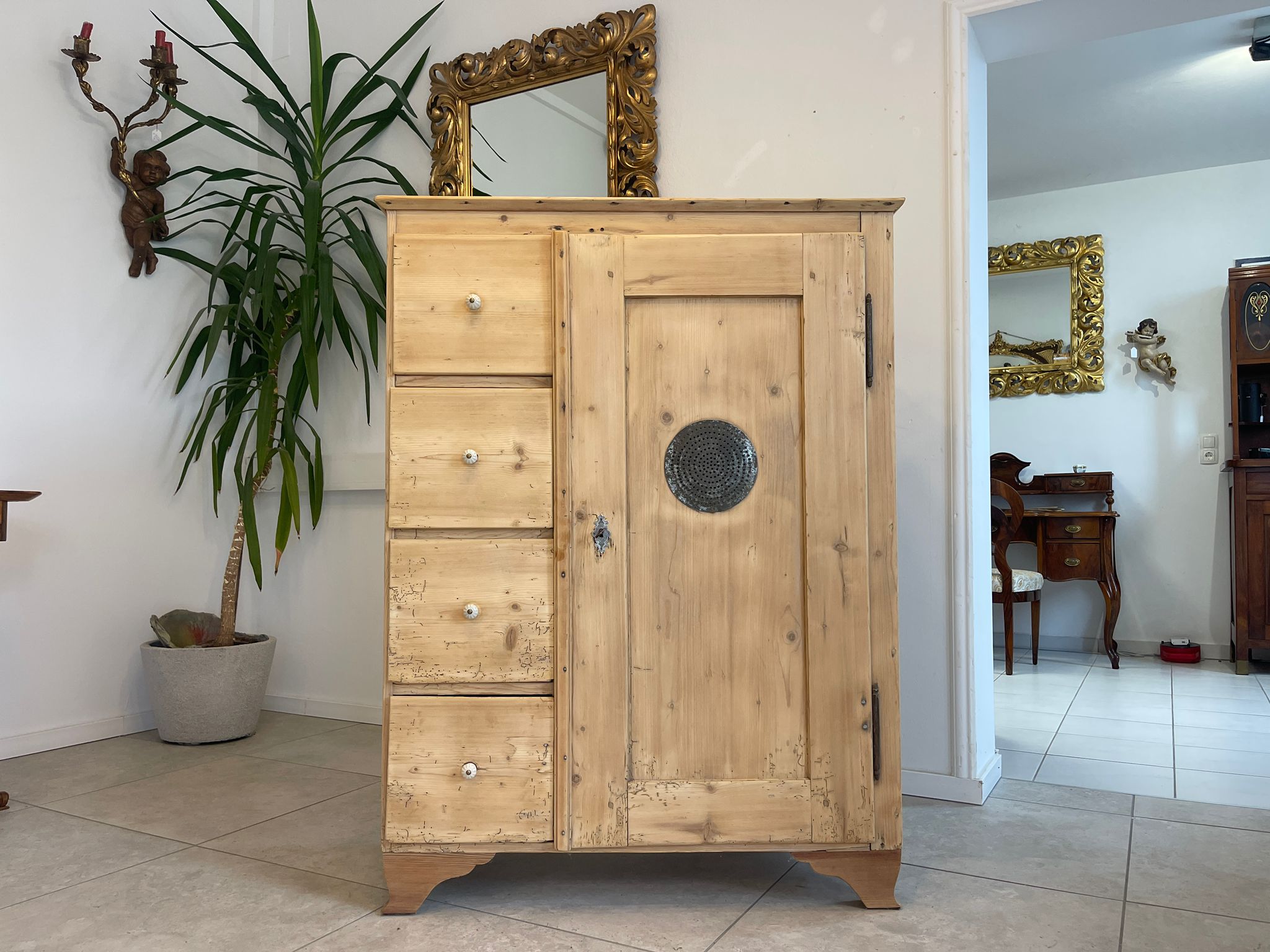 Brotschrank Almerschrank Speiskasten Bauernkasten Naturholzschrank G1611