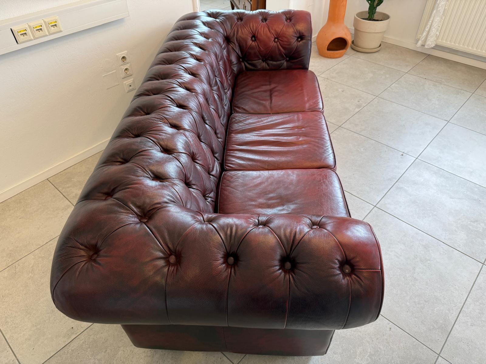 Chesterfield 3er Clubsofa Diwan Couch Oxblood Kultmöbel G1724