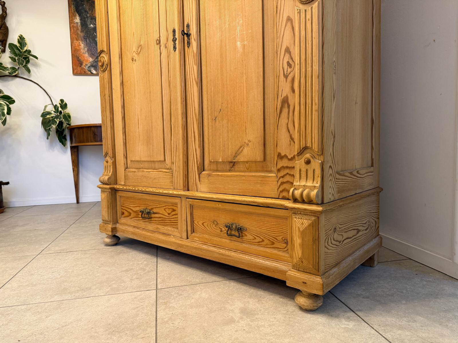 SALE Gründerzeit Bauernschrank Biedermeier Schrank G2399