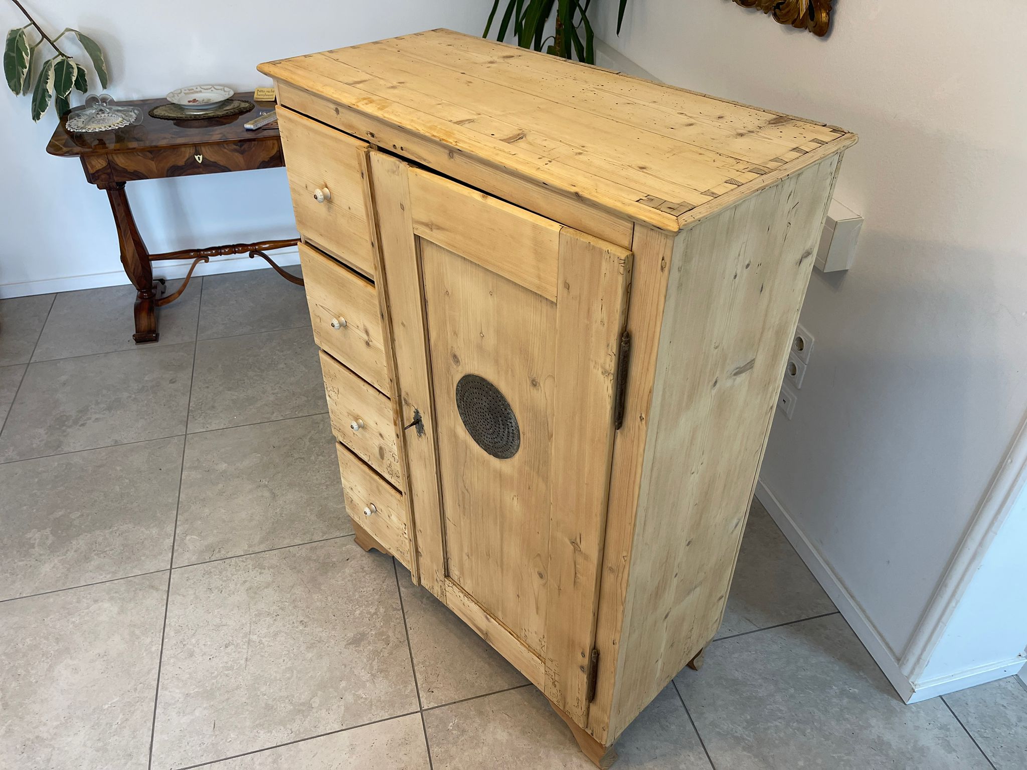 Brotschrank Almerschrank Speiskasten Bauernkasten Naturholzschrank G1611