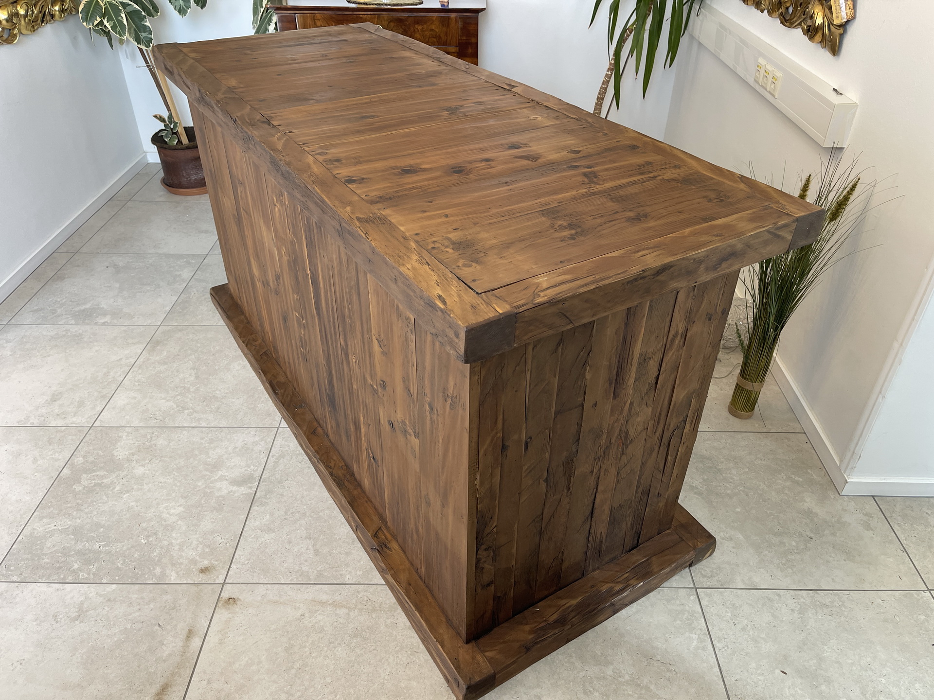 Barock-Biedermeier-61 Bäuerliche Bar Altholz Theke Verkaufspult rustikal hochwertig A4187