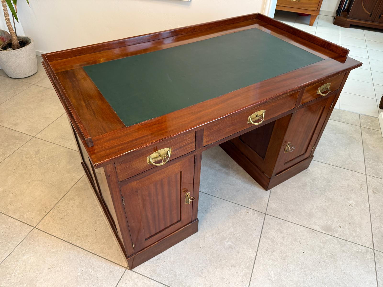 Altrestaurierter Jugendstil Schreibtisch Sekretär Freisteher G1878