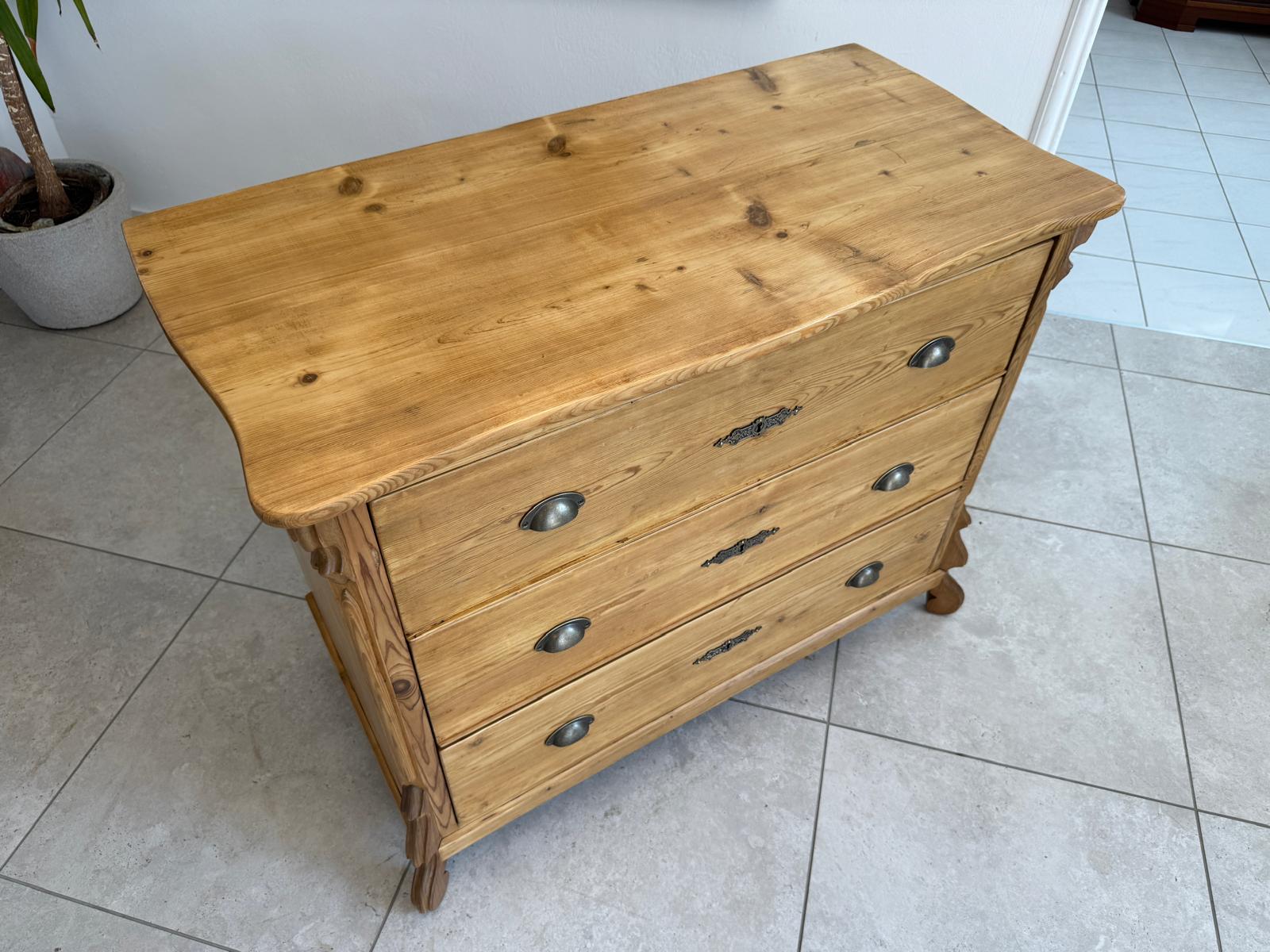 Restaurierte Gründerzeit 3 Laden Kommode Luize Phillipe Weichholz G1845