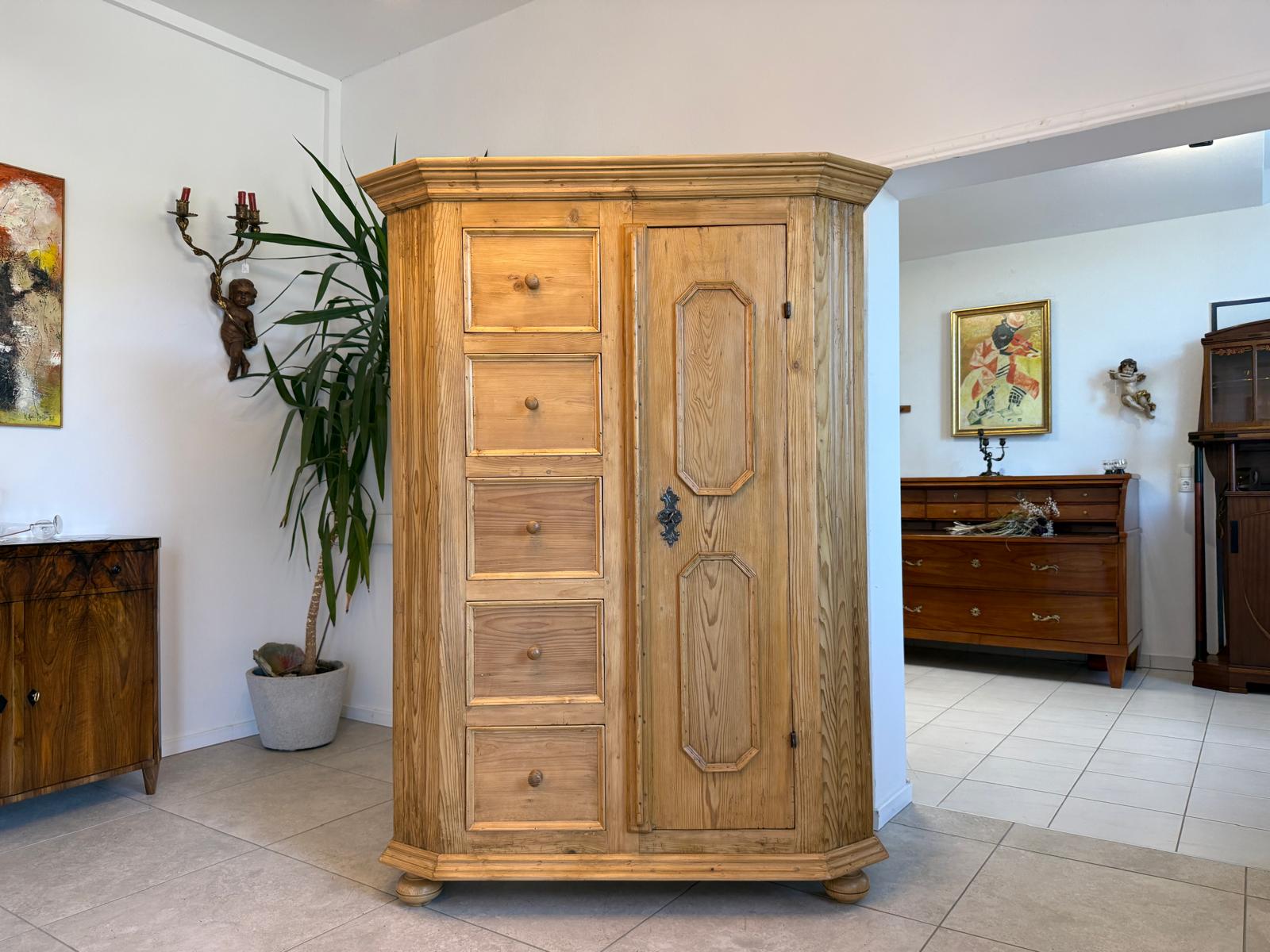 Restaurierter Biedermeier Brotschrank Almerschrank Vorratskasten Bauernschrank G2038