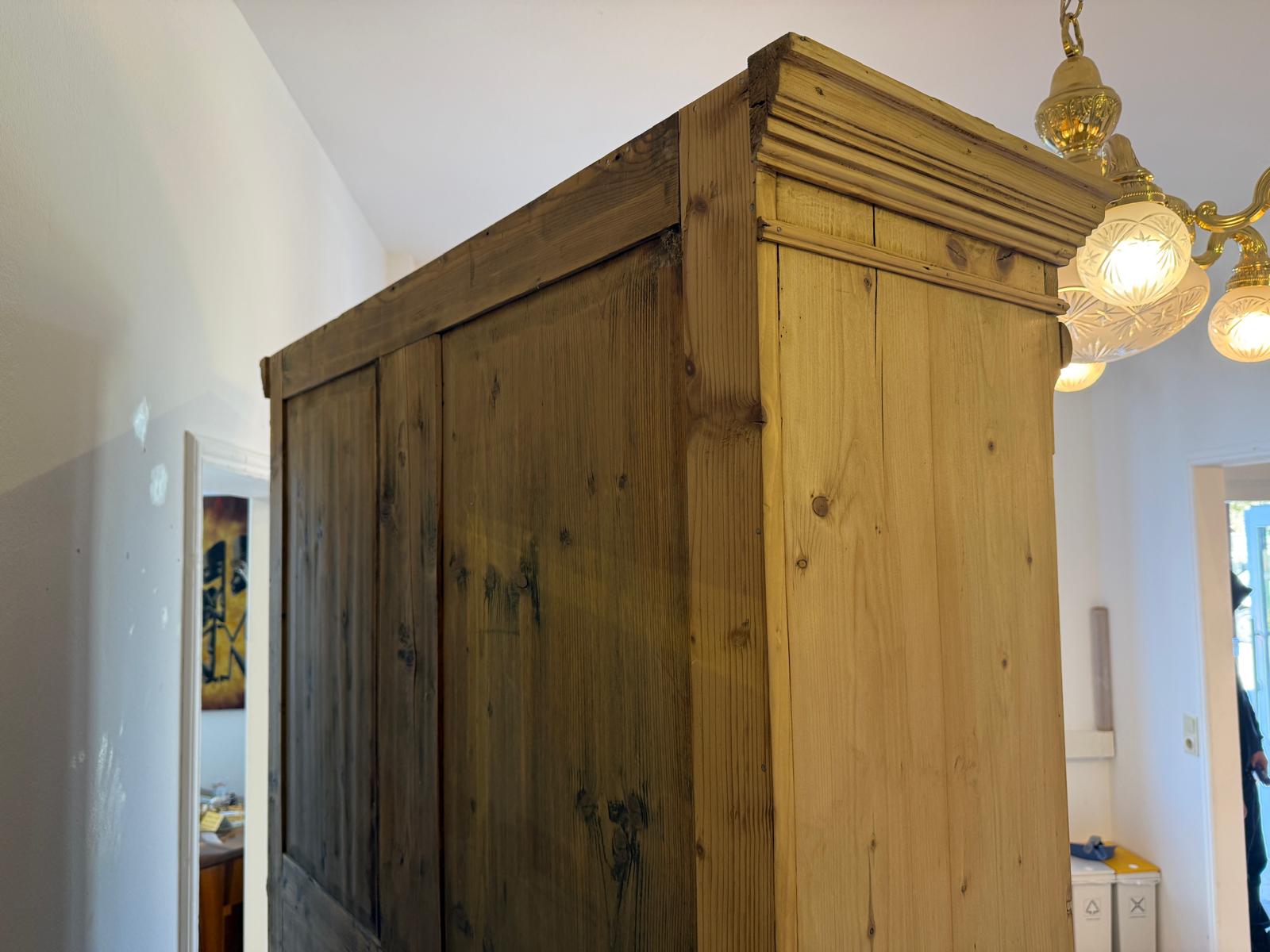 Gründerzeit Muschelkredenz - ein Küchenschrank aus Fichtenholz um 1880 D2920