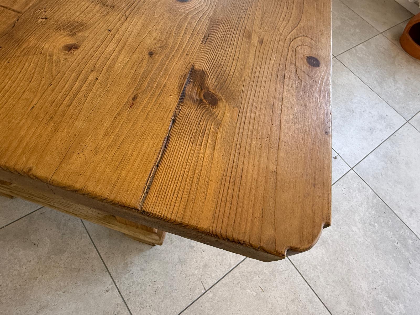 Uriger Jogltisch Bauerntisch Naturholz Hüttentisch Naturholztisch - G1752