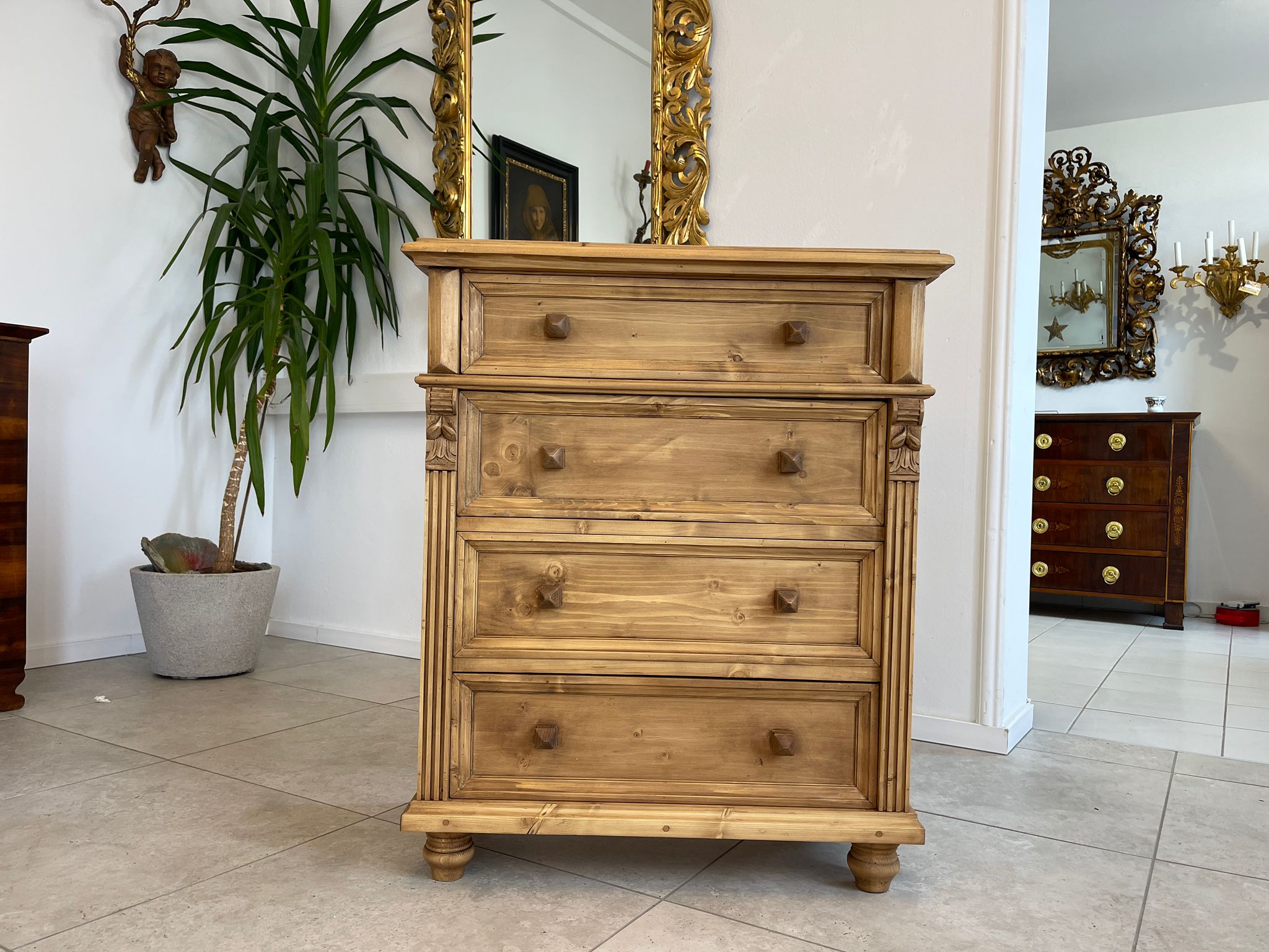 Bäuerliche 4 Ladenkommode Ladenschrank aus Vollholz im Gründerzeit-Stil G1056