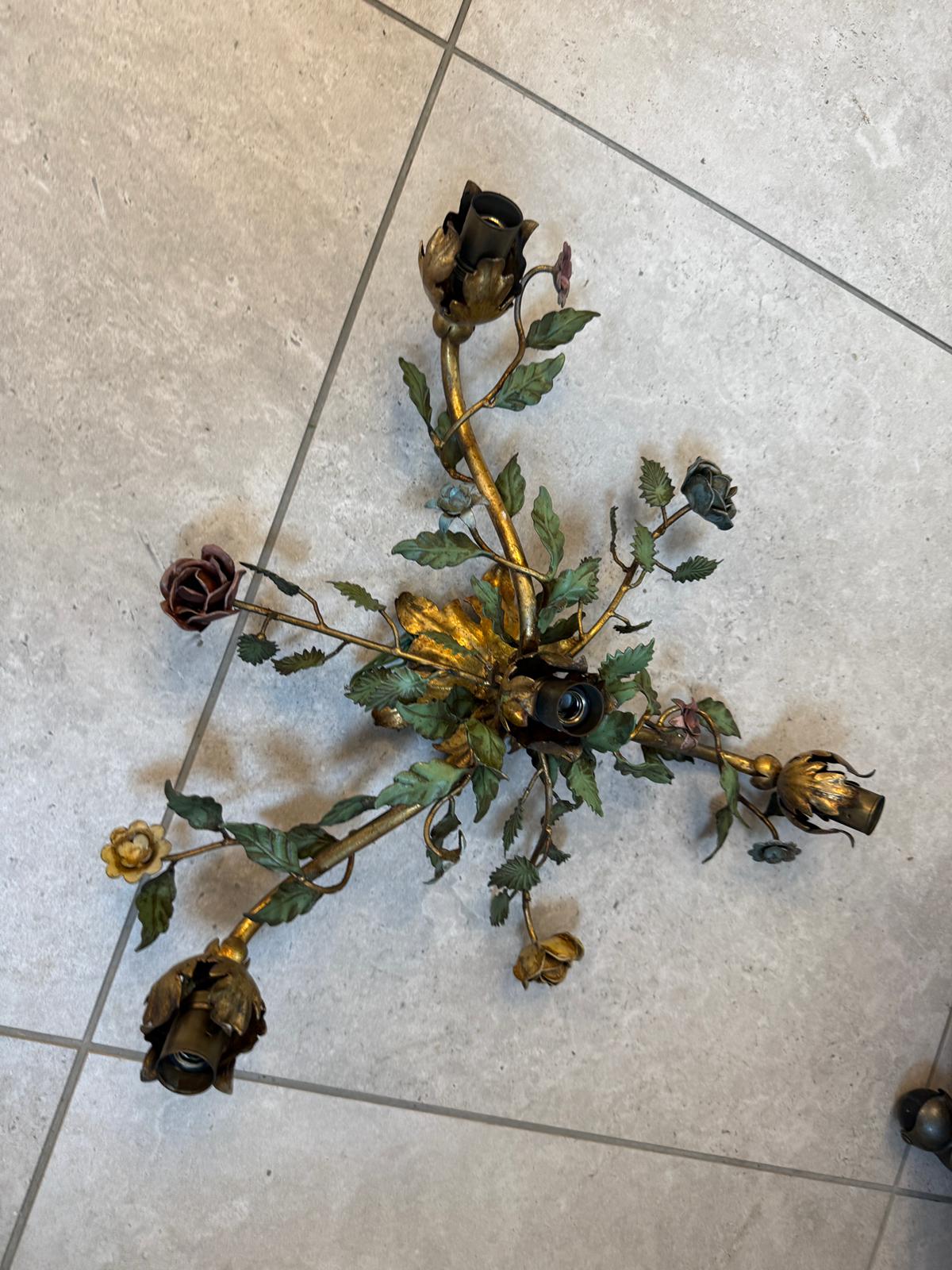 Florale Figurale Wandleuchte Metallleuchte Luster D1066