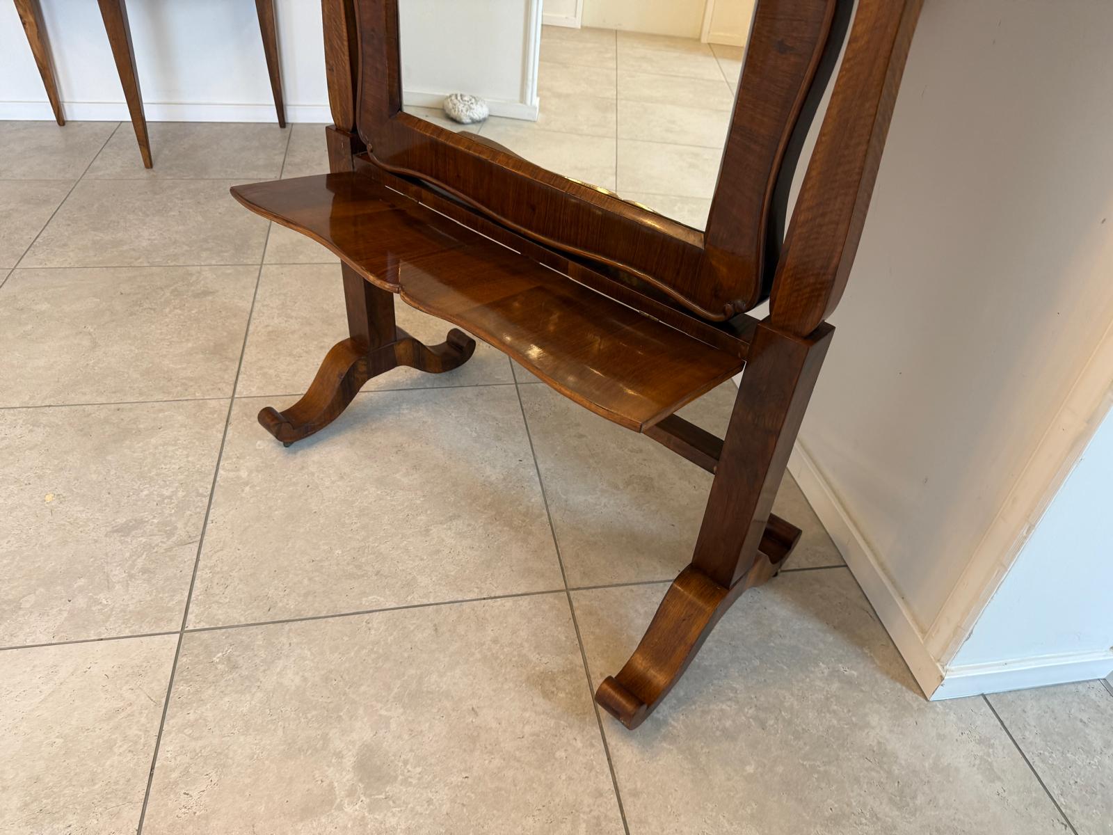 Restaurierter Biedermeier Schneiderspiegel  Nussholz Furniert Antiquität G2266