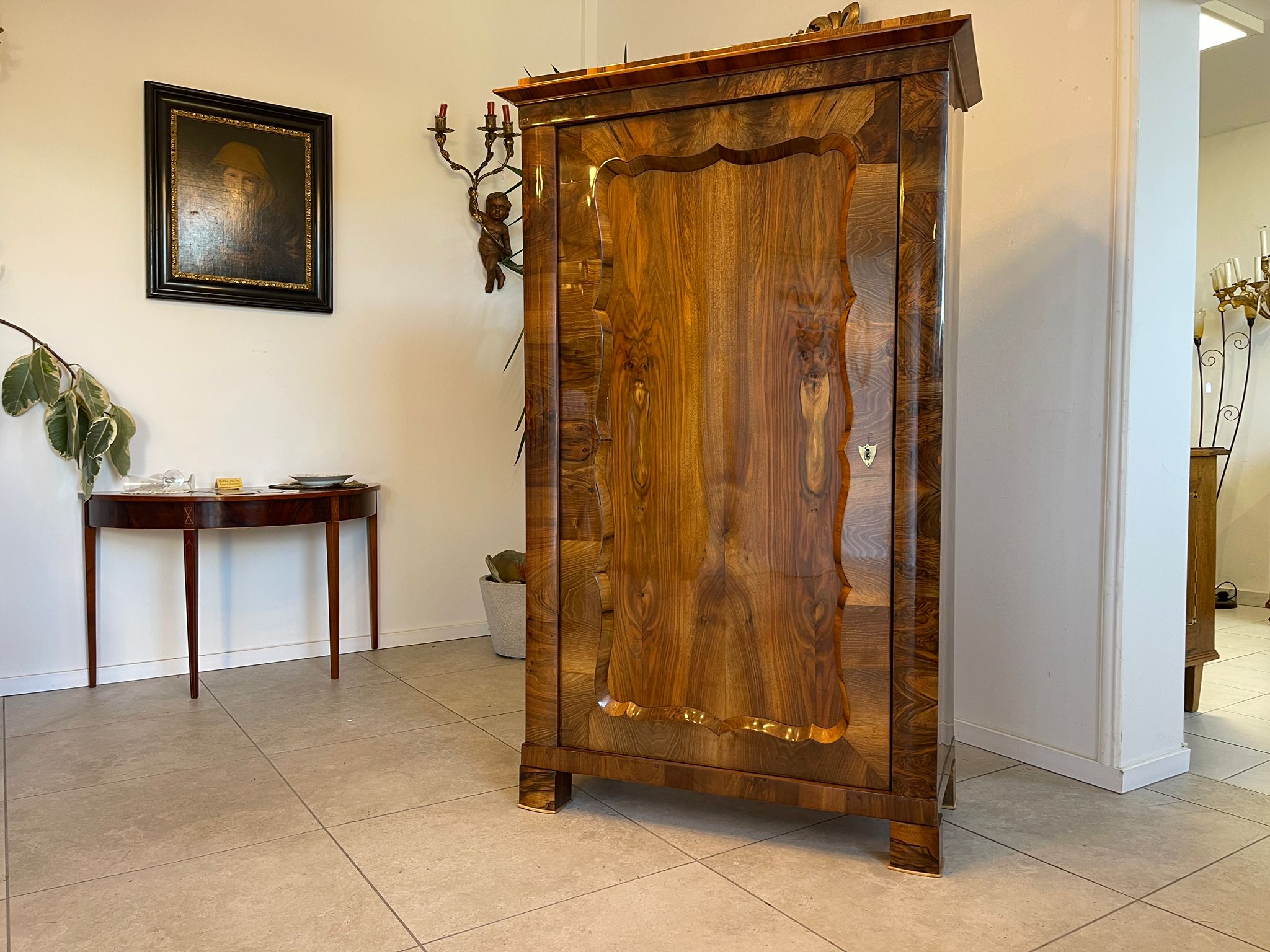 0178386c-fdfc-47ea-ba27-12480d282904 SALE Biedermeier Schrank Kledierschrank Kasten Nussholz A5106