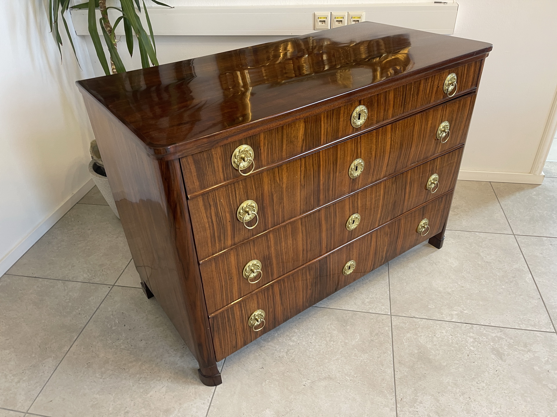 Biedermeier-Barock-50 Restaurierte Nussholzfurnierte Biedermeier Schreibkommode A4021