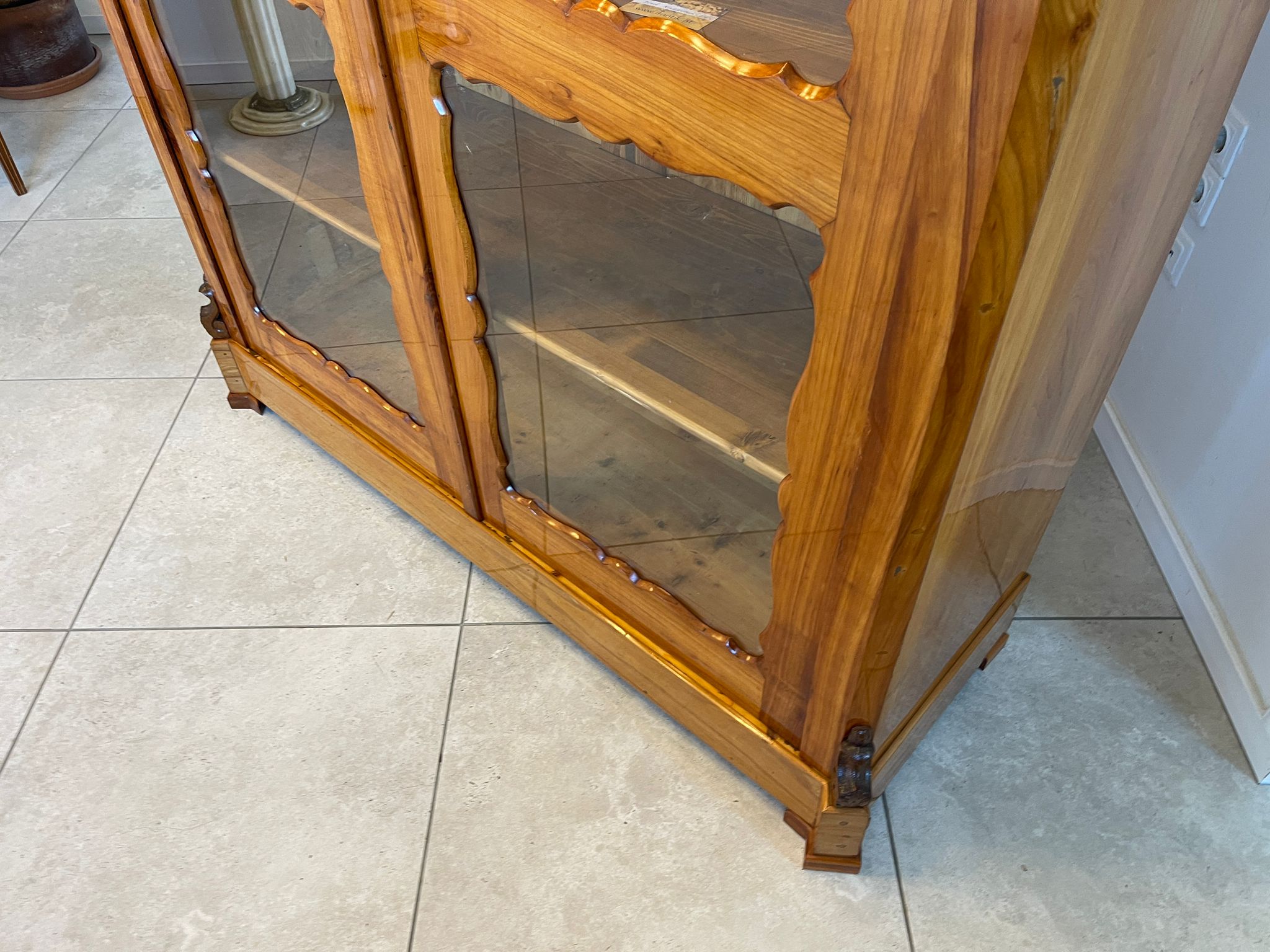 0e69d714-6072-41d2-b6ff-6302a4e461e1 Biedermeier Bücherschrank Antique Kirschholz Glasvitrine Restauriert A5108