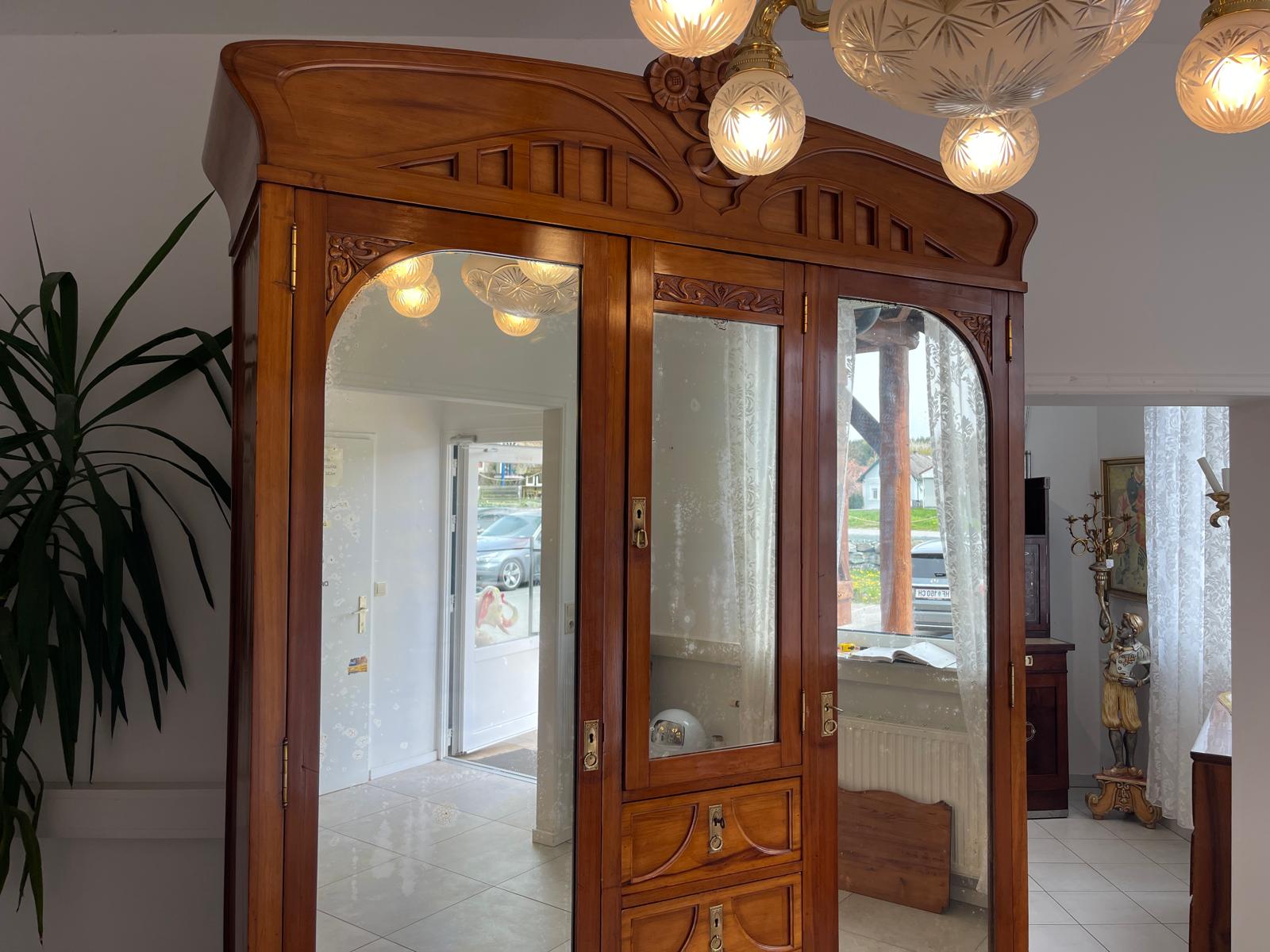 Geräumiger Jugendstil Glasschrank Kleiderkasten Schrank Garderobenschrank G1351