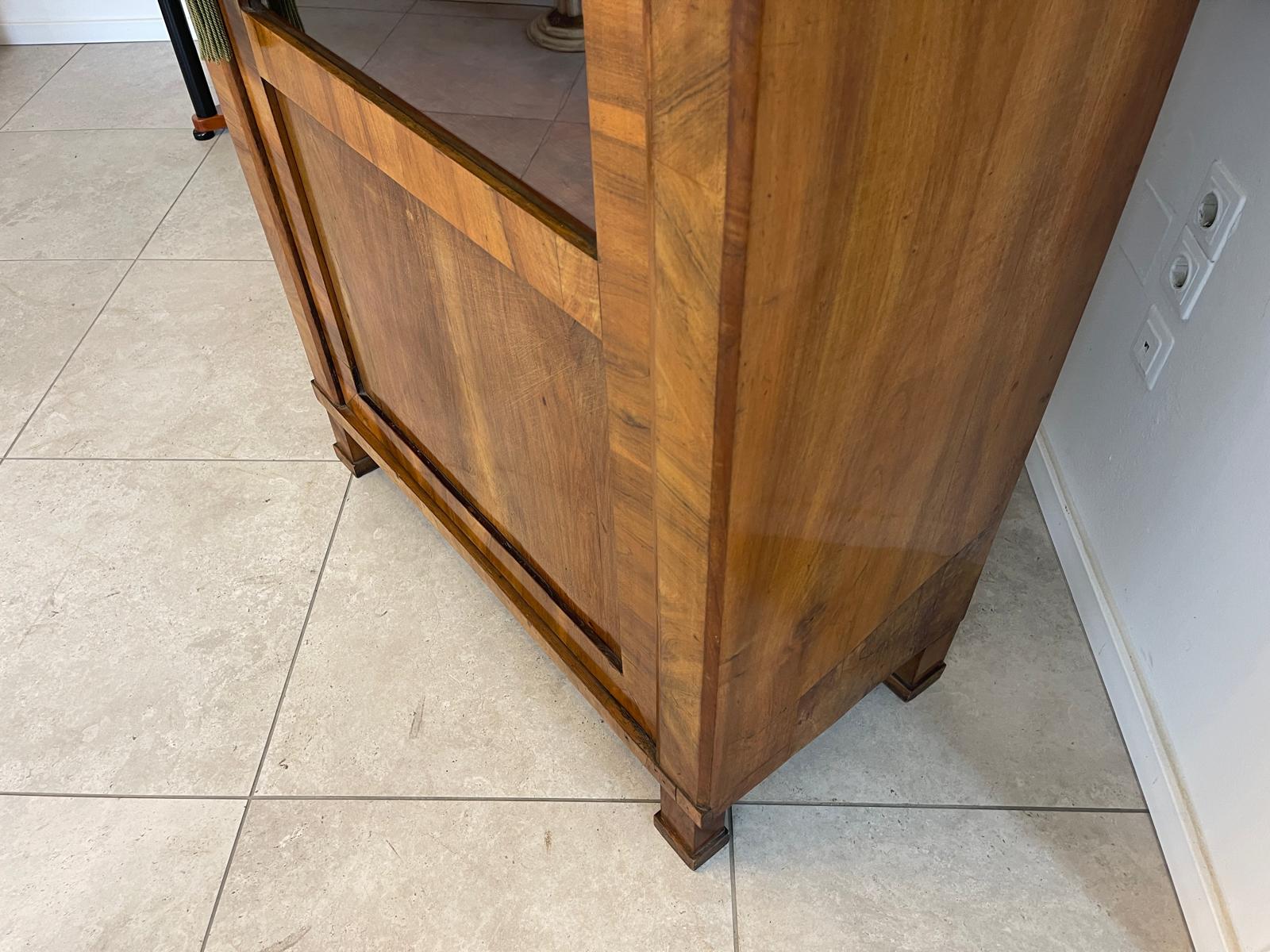 SALE Biedermeier Vitrine Bücherschrank Sammlervitrine, Nussholz G1342