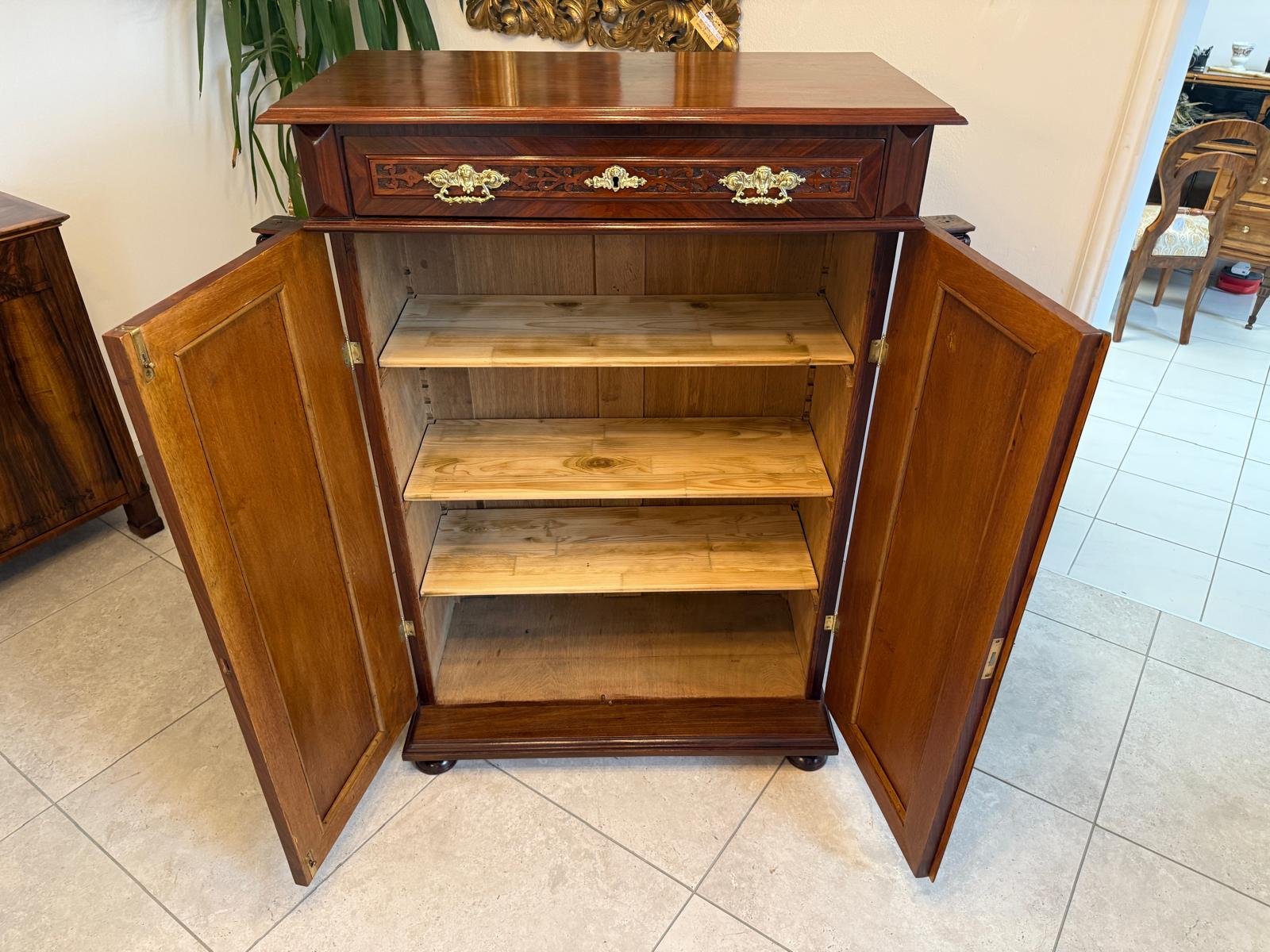 Restaurierte Gründerzeit Anrichte Vertiko Halbschrank Säulenanrichte G2083