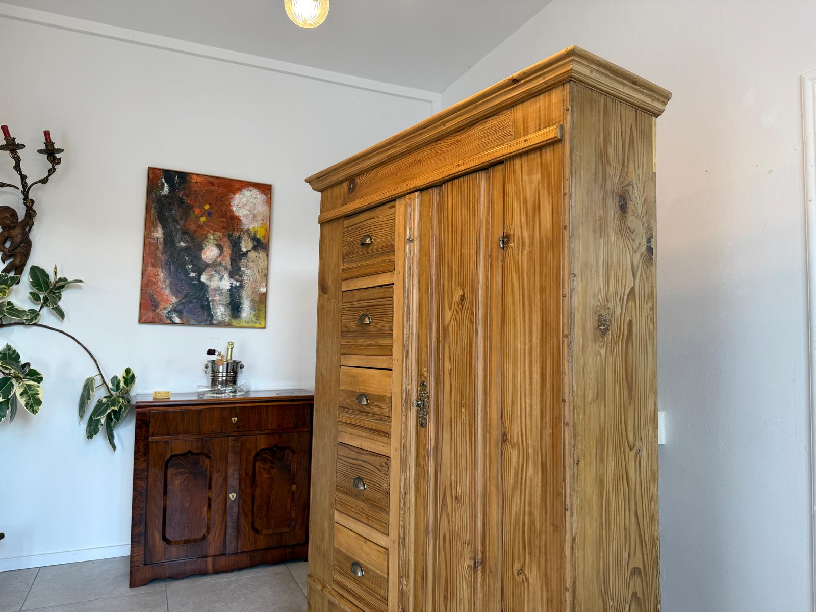 Bäuerlicher uriger Brotschrank Almerschrank Speiskasten Bauernkasten G1849