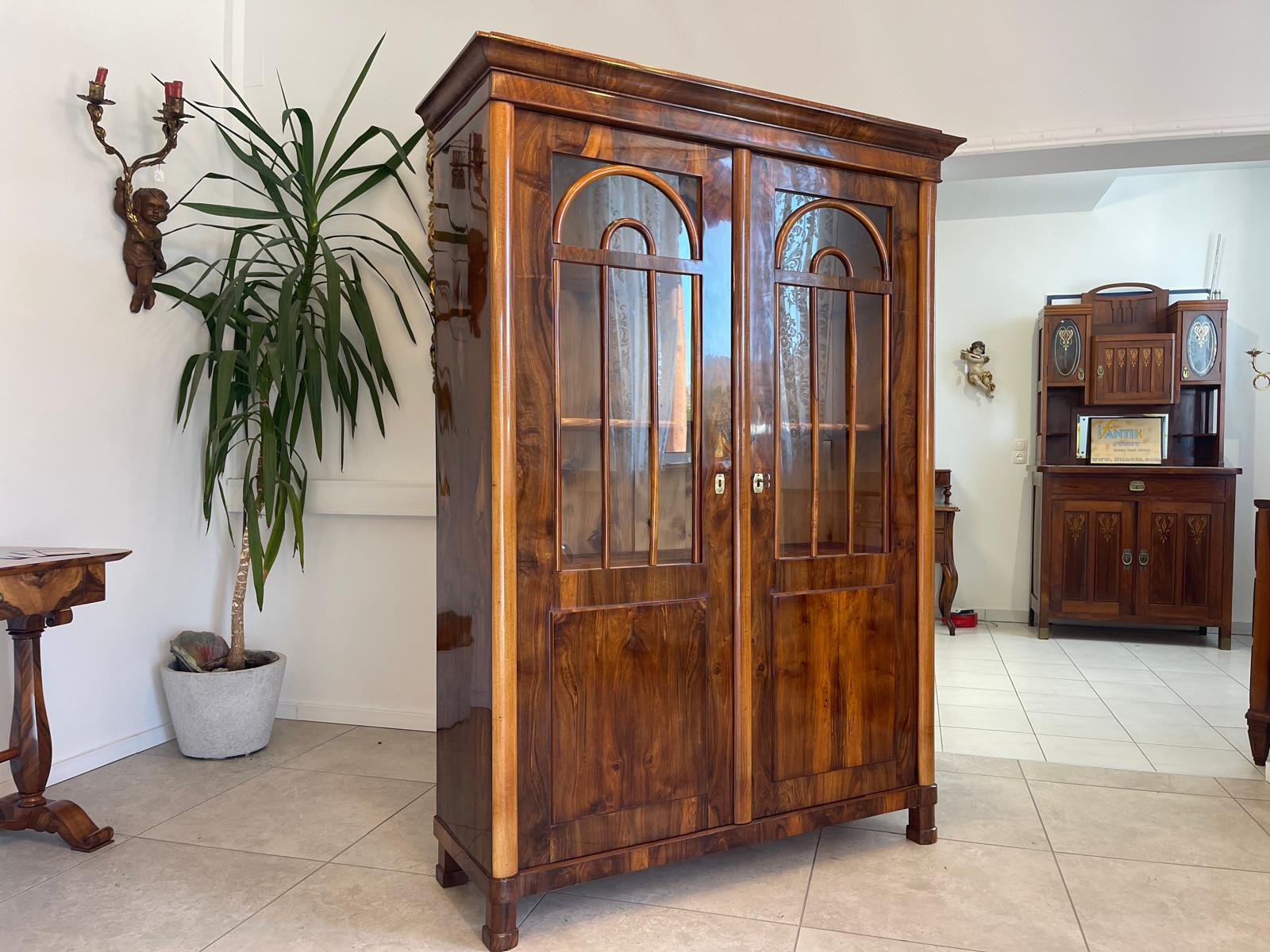 TRAUM Restaurierte Biedermeier Vitrine Bücherschrank Glasschrank ANTIQUITÄT G1371
