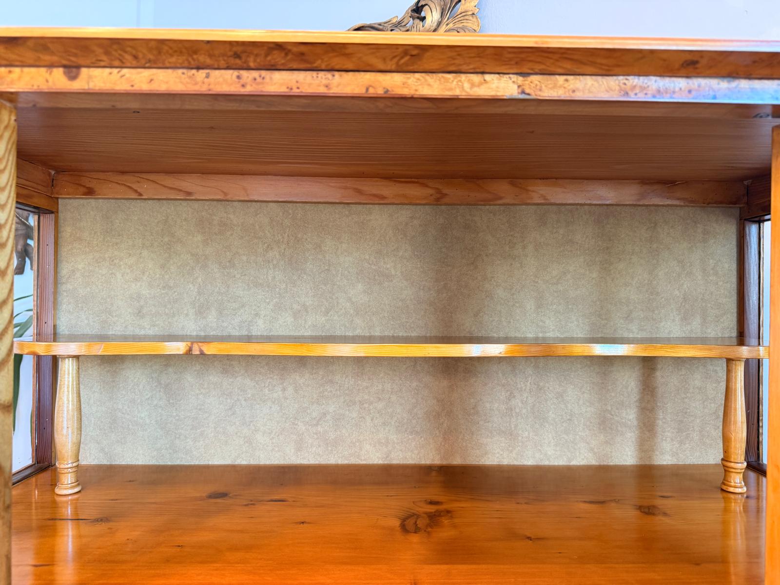 Restaurierte Biedermeier Vitrinenschrank Glasschrank Pappelholz Antiquität D2768