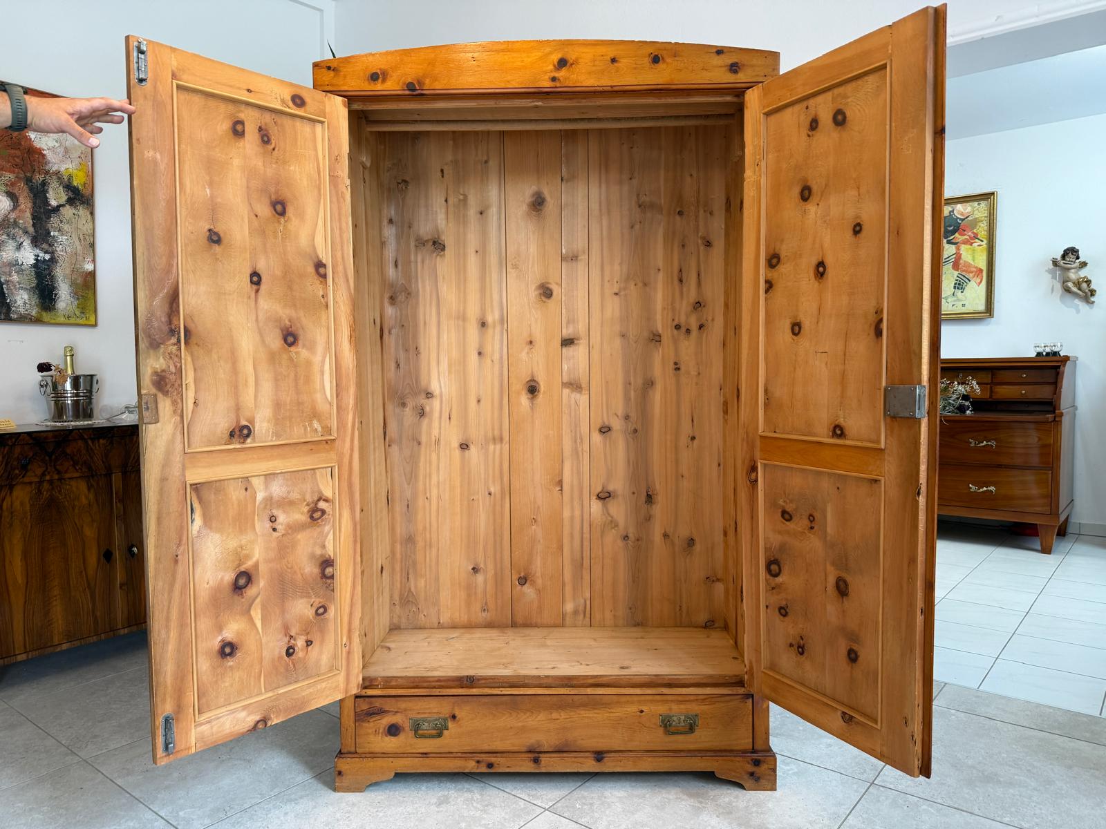 Zirbenholz Schrank Kasten Bauerschrank Kleiderkasten Spiegelschrank G1882