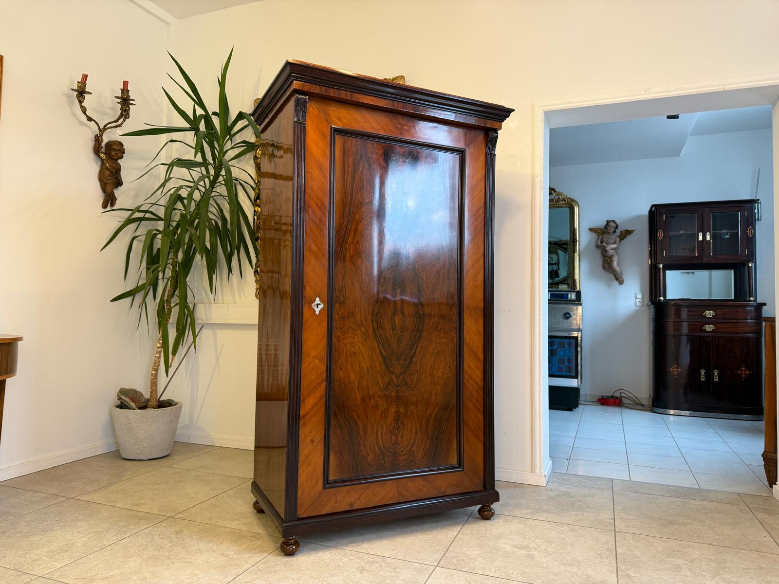 Gründerzeit Kleiderschrank Kasten Nussholz Furniert Antiquität D1090