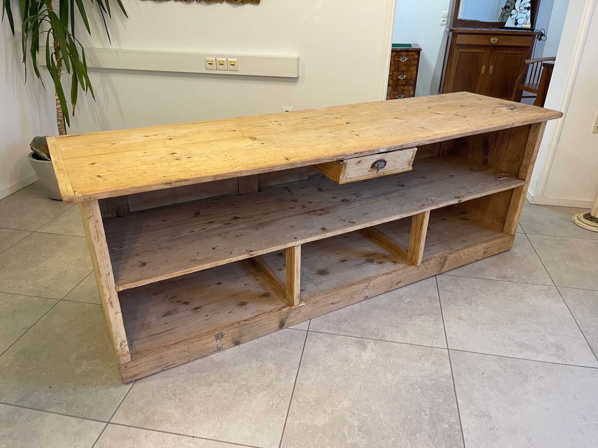 Urige bäuerliche Bar Anrichte Altholz Vintage Verkaufstheke G1077