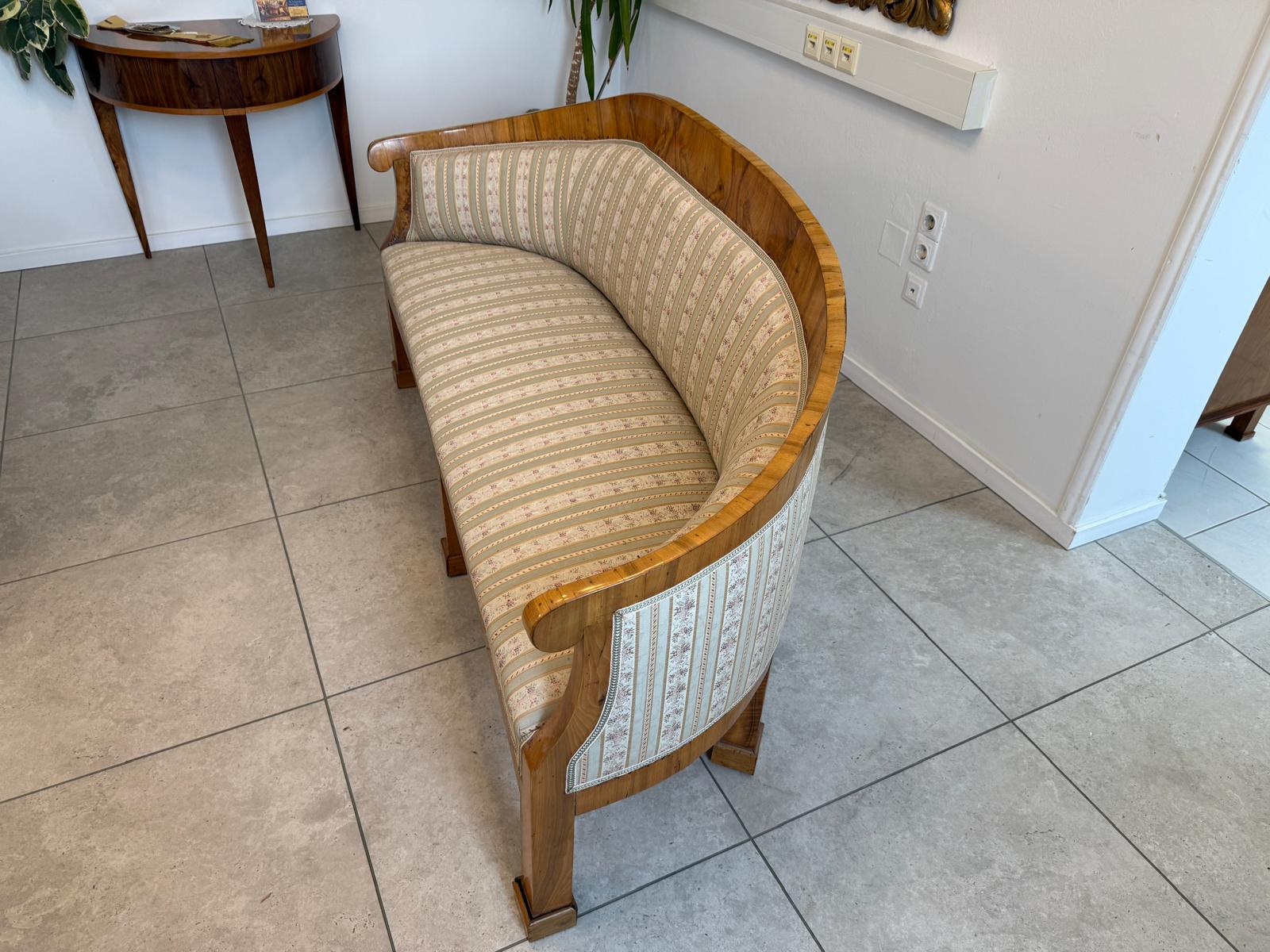 Originales Spätbiedermeier Sofa Diwan Couch D1003