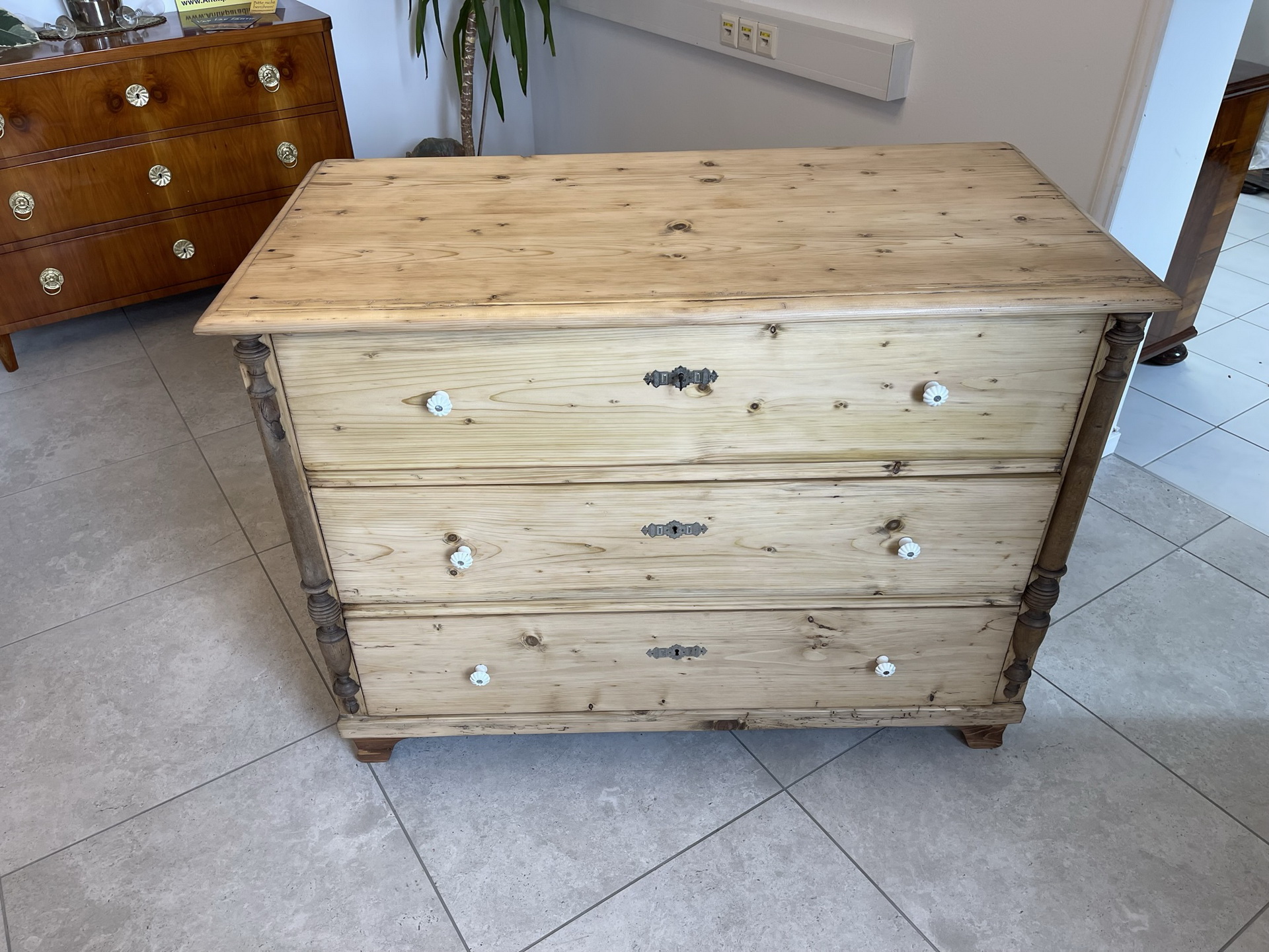 Barock-Biedermeier_37CeEvB6F6DUHhG Restaurierte Biedermeier Kommode Antik 3 Laden aus Fichtenholz B1231
