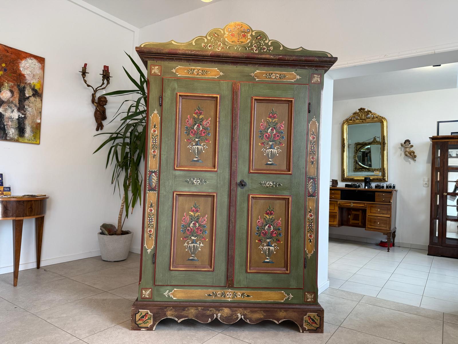 Originaler Voglauer Schrank Bauernschrank Anno 1800 Altgrün Antik G2171