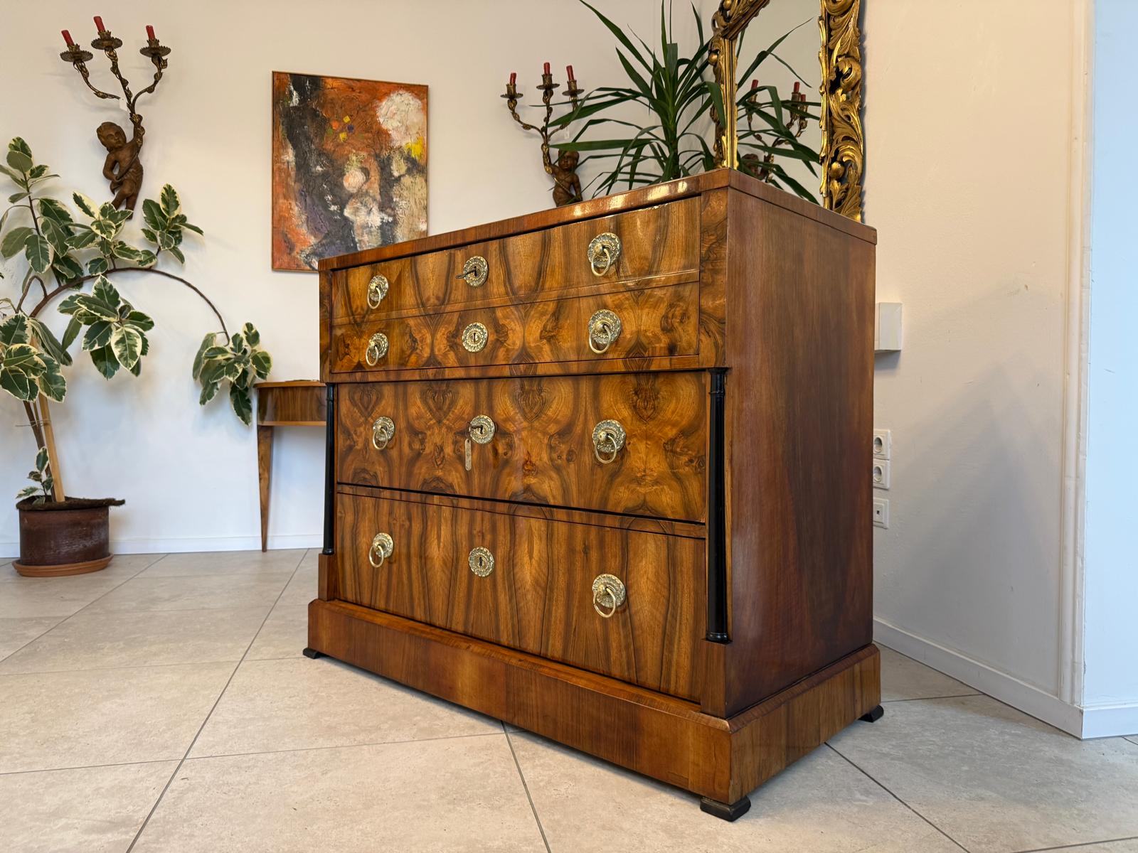 Restaurierte Biedermeier Schreibkommode Nussholz Antiquität G2254