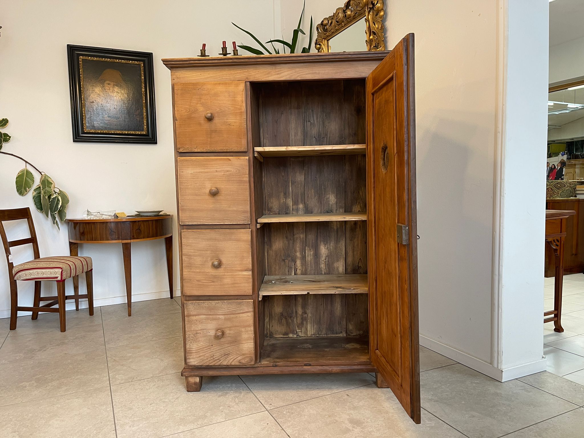 ALTER uriger Brotschrank Almerschrank Speiskasten G1038