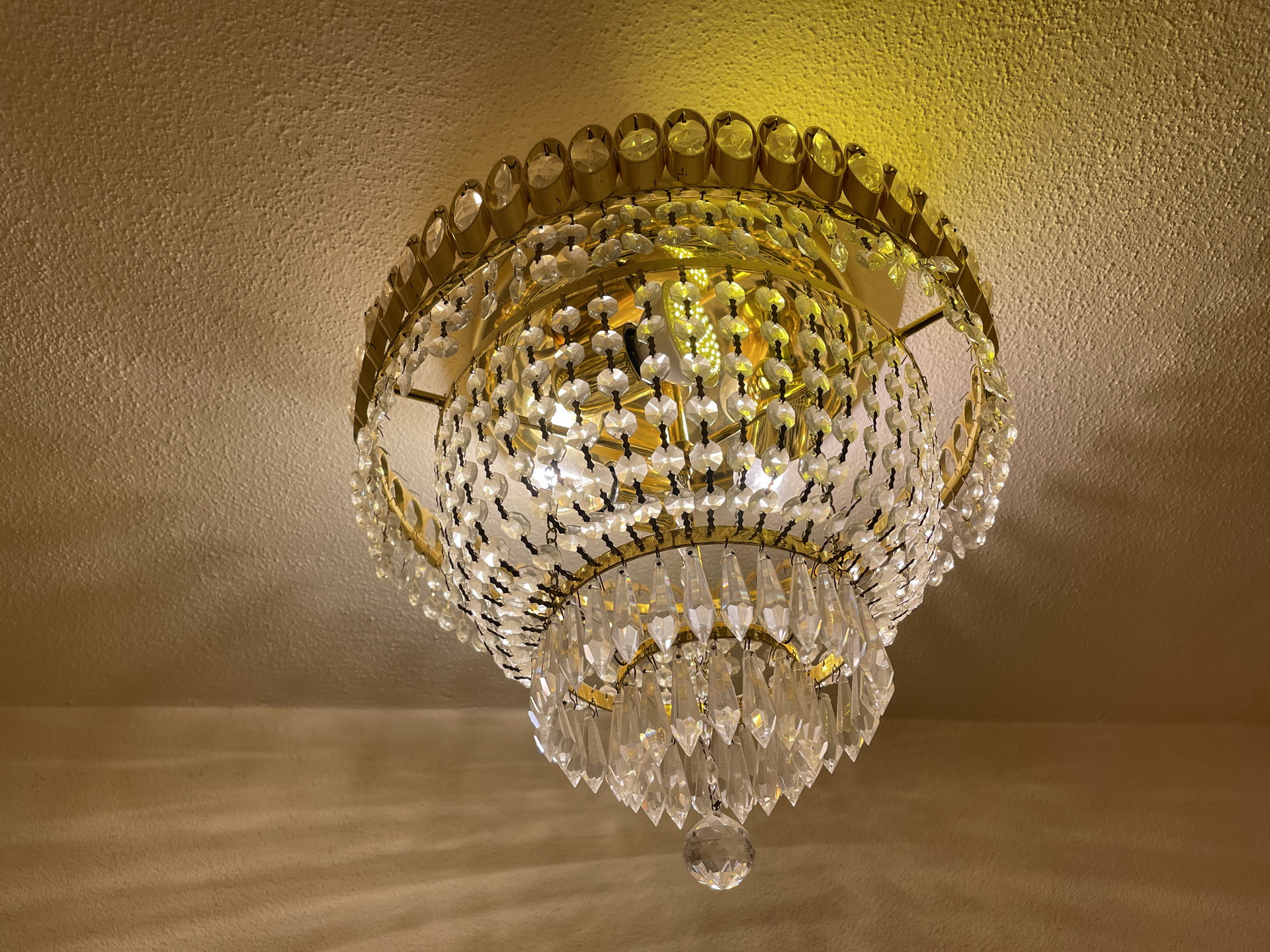 bauernschrank_14KC5ro5IJXj59B Moderner Glasluster Leuchter Deckenluster W002