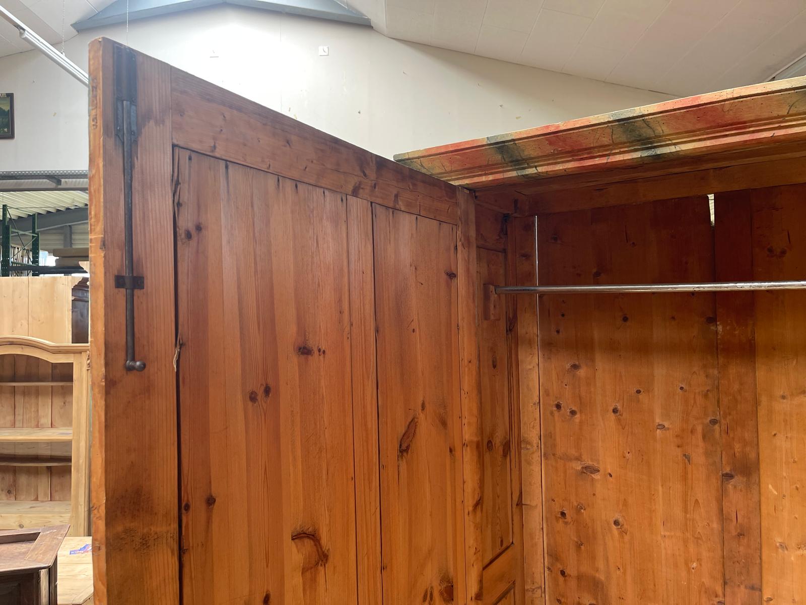 Antiker Sakristei-Schrank Antiquität Rarität Apostelschrank Bauernschrank Handbemalt G1304