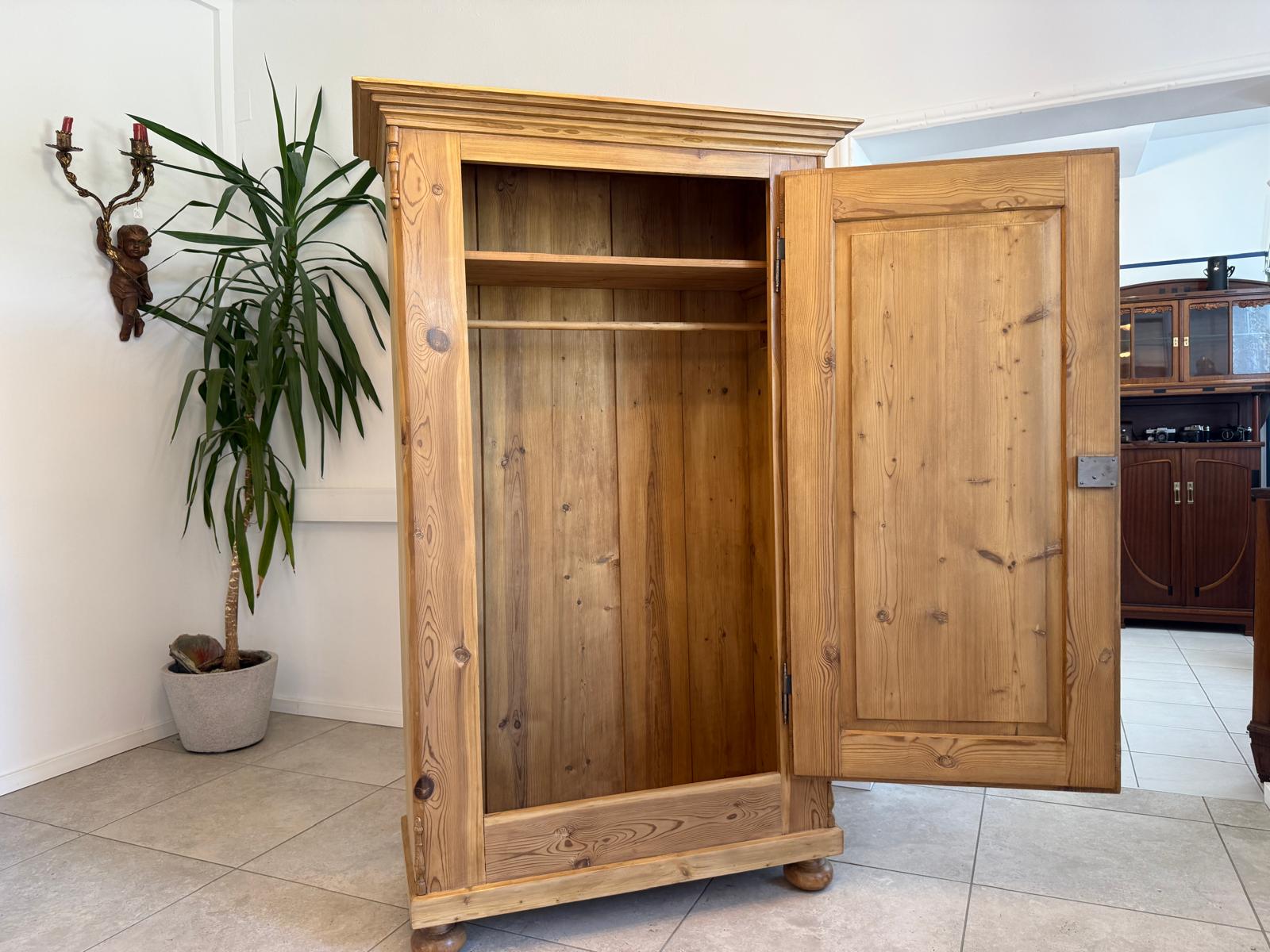 Originaler restaurierter Biedermeier Bauernschrank Naturholzschrank G1793