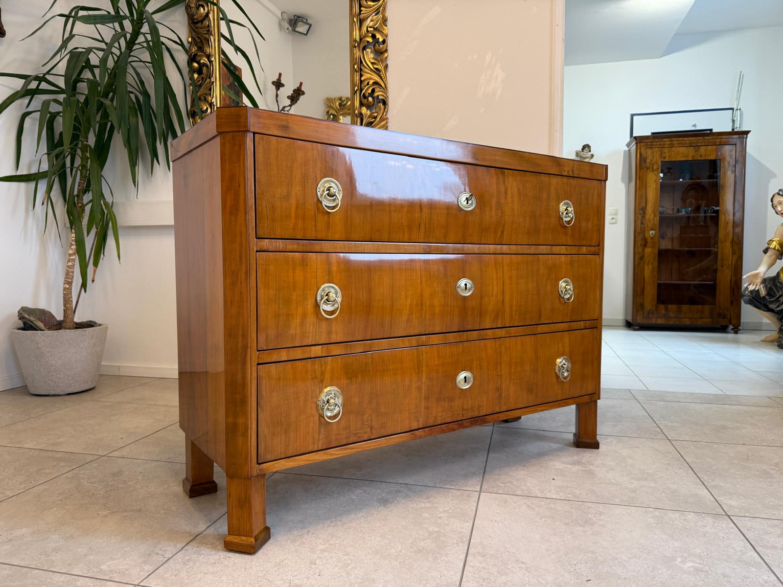 Restaurierte Biedermeier Kommode 3 Ladenkommode Nussholz Antiquität G2241