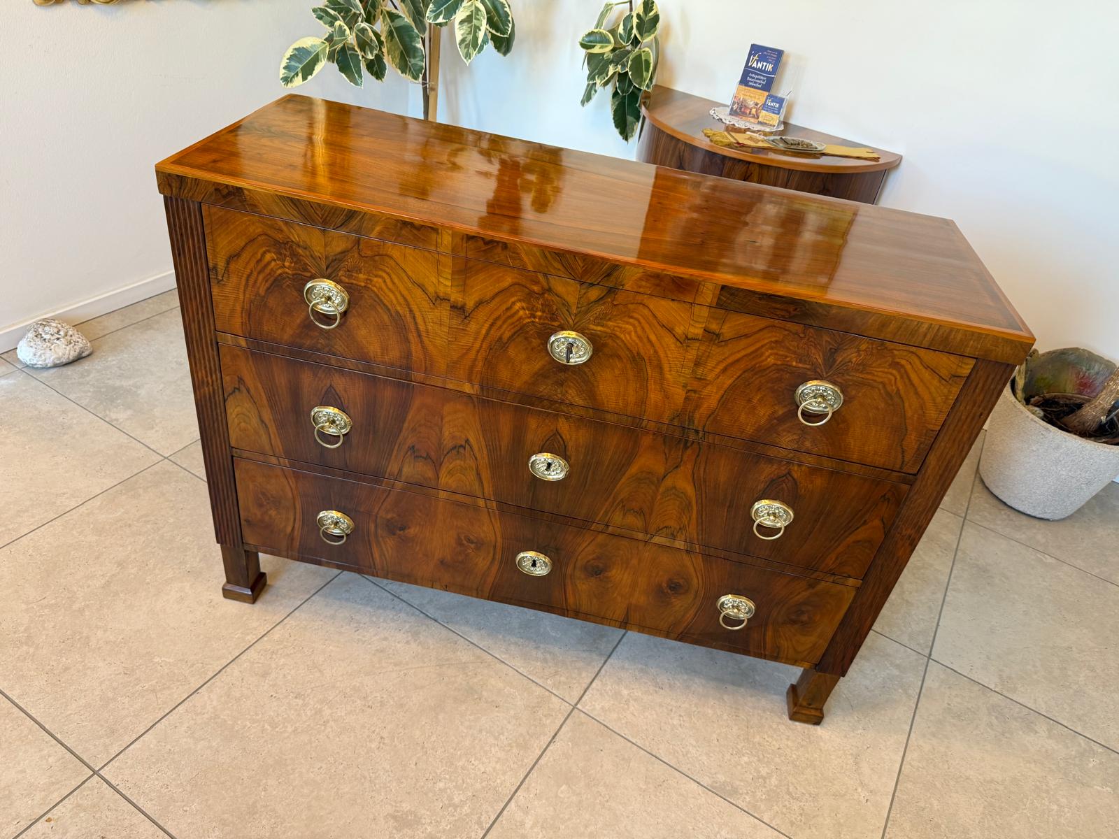 Sale Restaurierte Biedermeier Kommode Nussholz Antiquität 1840 G2161