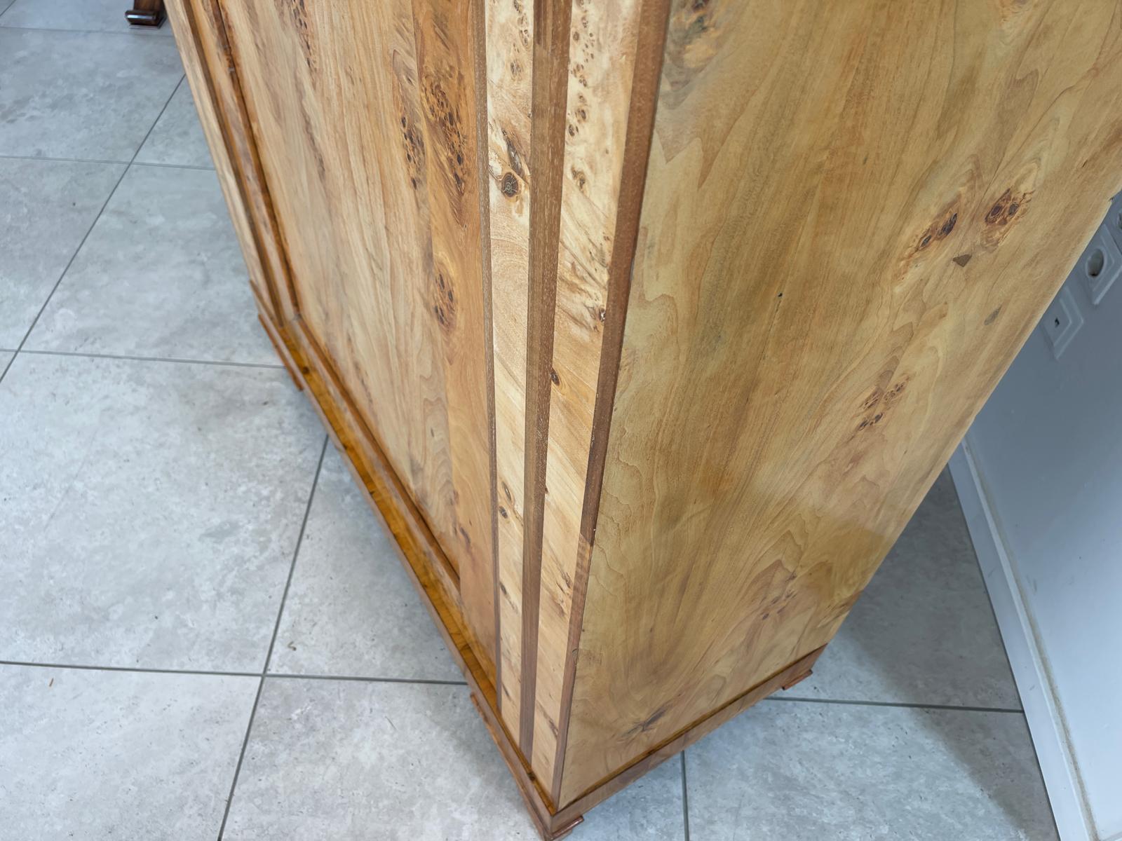 Sale Maserbirkenholz Biedermeier Schrank Kasten Originalstück G1352