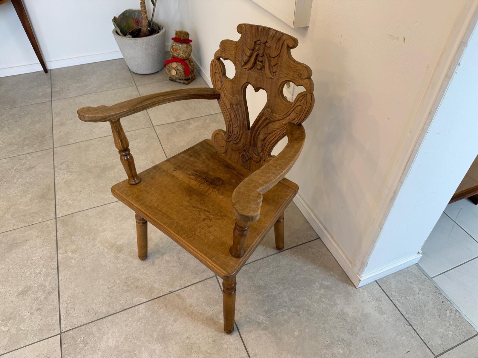 Bäuerlicher Bauernsessel Armlehnstuhl Stuhl Herzerlsessel 1 Stück D1006