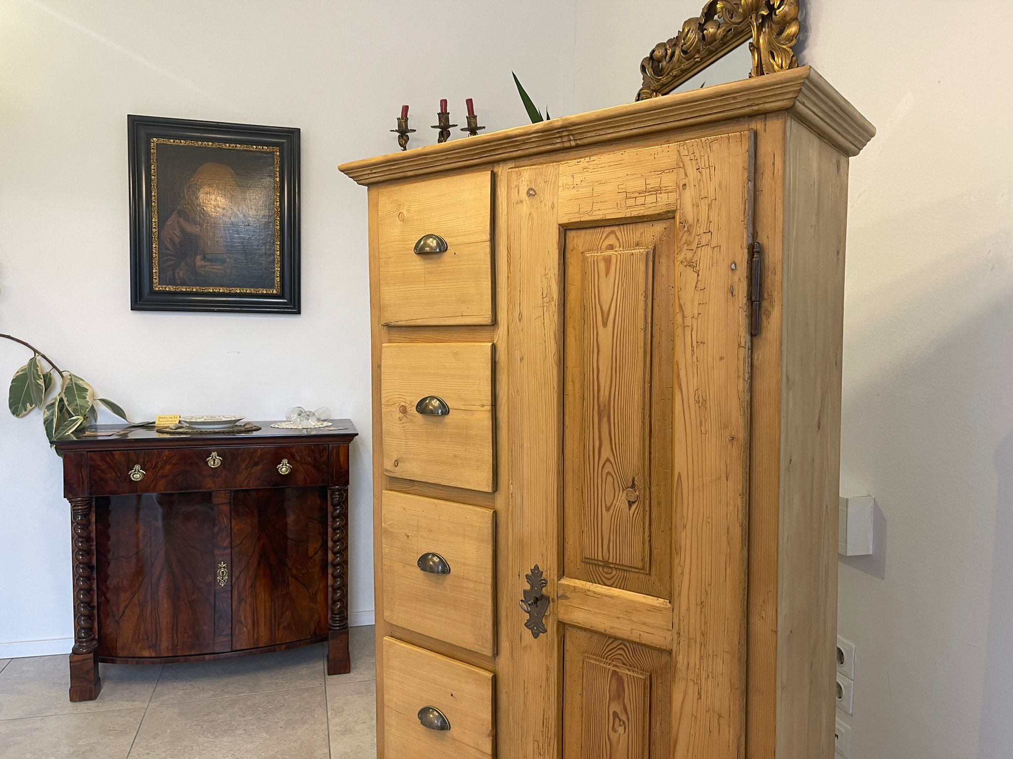 610b9aaf-990b-466f-8554-11aa67084bbc Bäuerlicher uriger Brotschrank Almerschrank Speiskasten Bauernkasten A5034