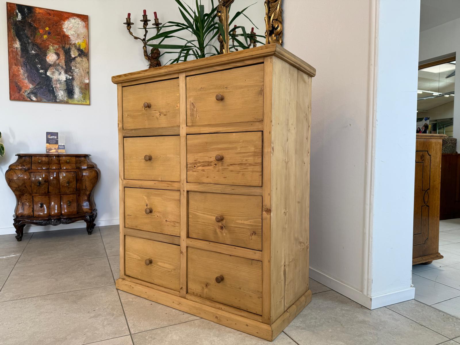 Bäuerliche 8 Ladenkommode Apothekerschrank Altholzkommode Weichholz D1182