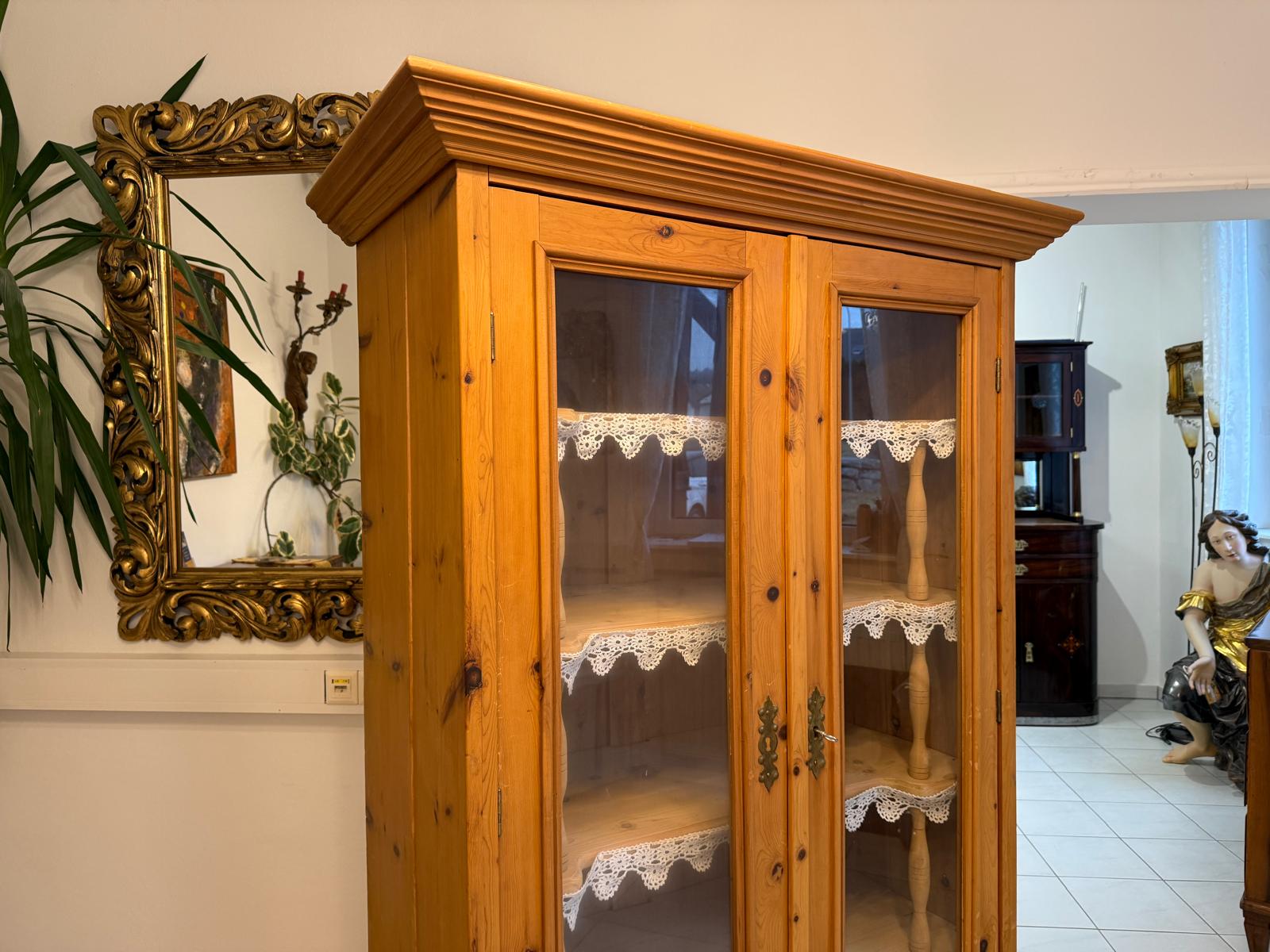 Bäuerlicher Bücherschrank Vitrine Bauernvitrine Bauernschrank Naturholz Bücherschrank D1131
