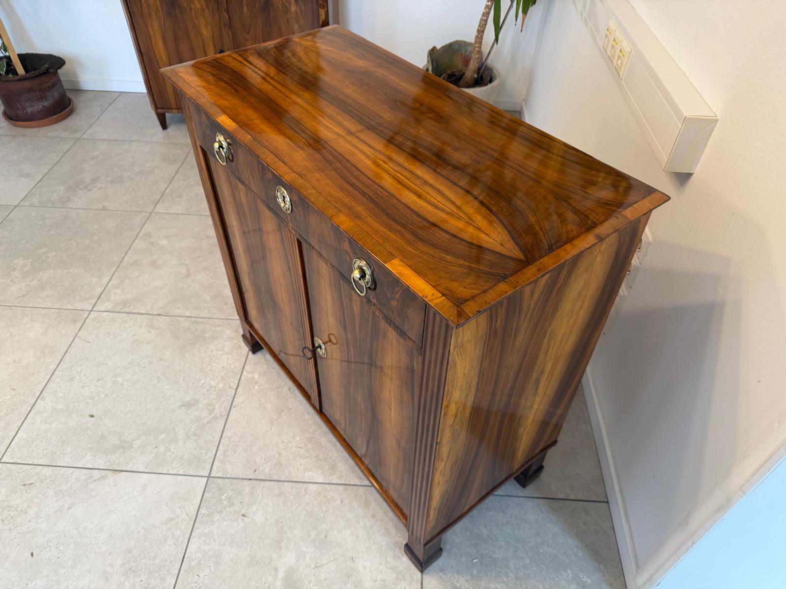 Sale Restaurierte Biedermeier Anrichte Trumeau Nussholz Antiquität G2081