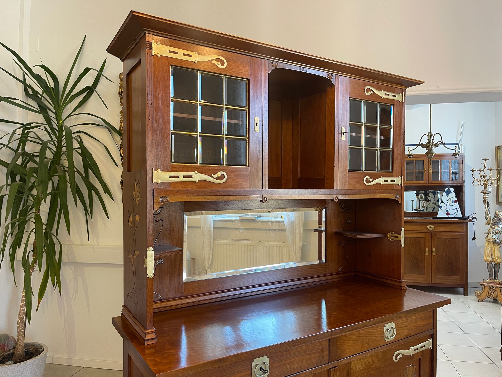 Elegantes Restauriertes Jugendstil Designerbuffet Aufsatzbuffet Glasschrank G1179
