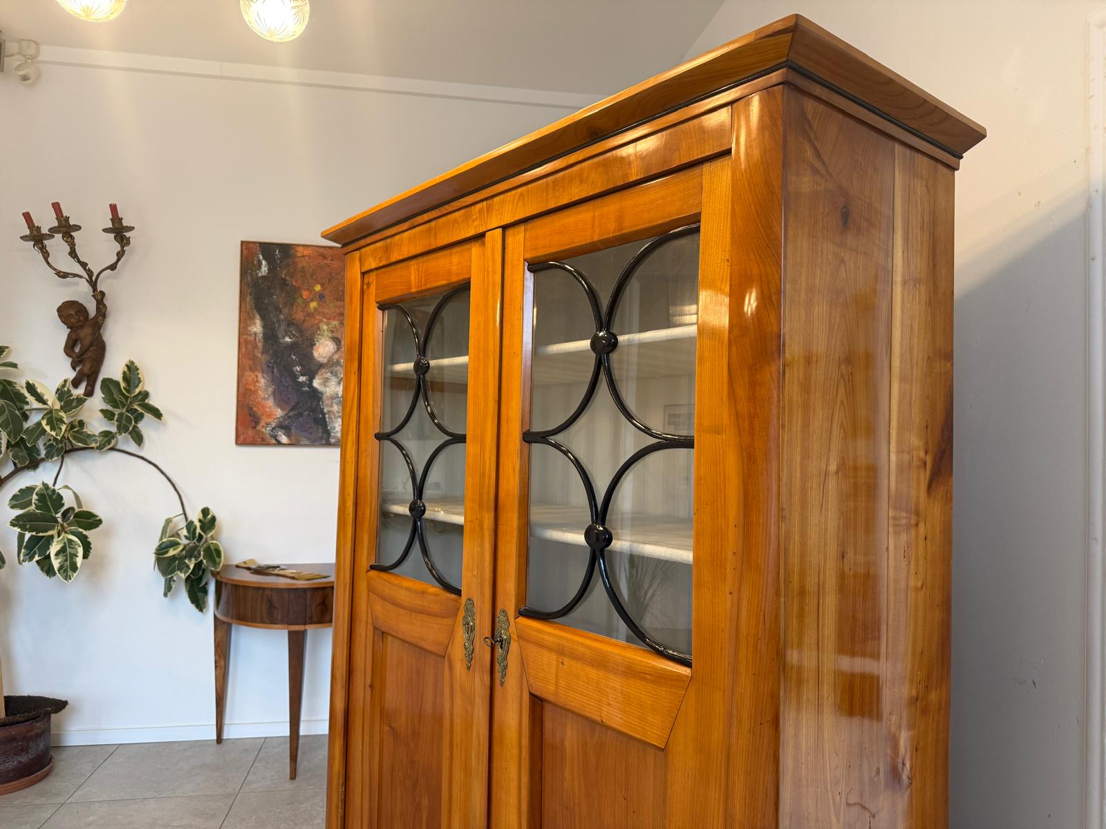 Sale Restaurierte Biedermeier Vitrine Bücherschrank Glasschrank D1069