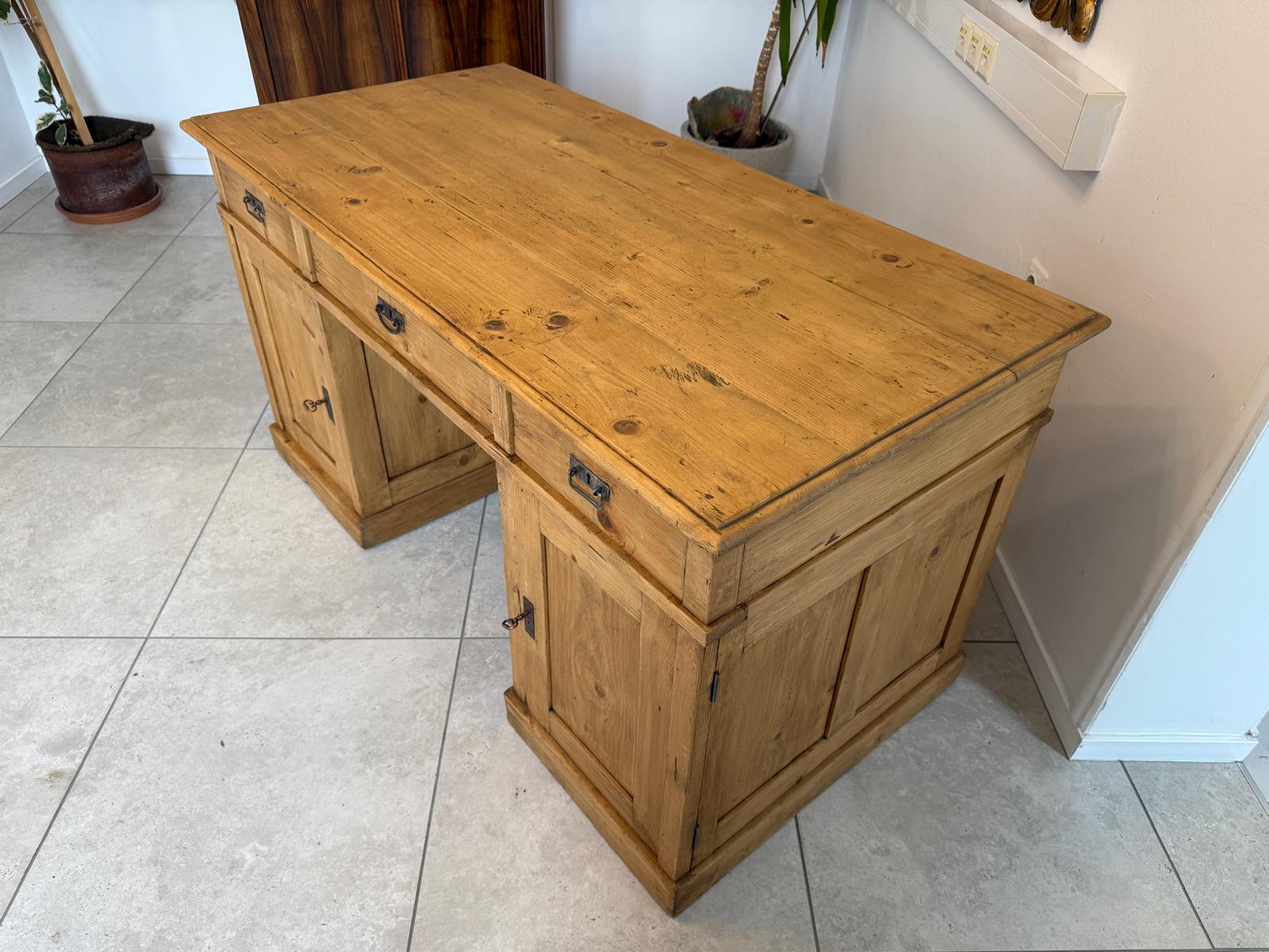 Bäuerlicher Naturholz Jugendstil Schreibtisch - Massivholz Bauernmöbel G2136