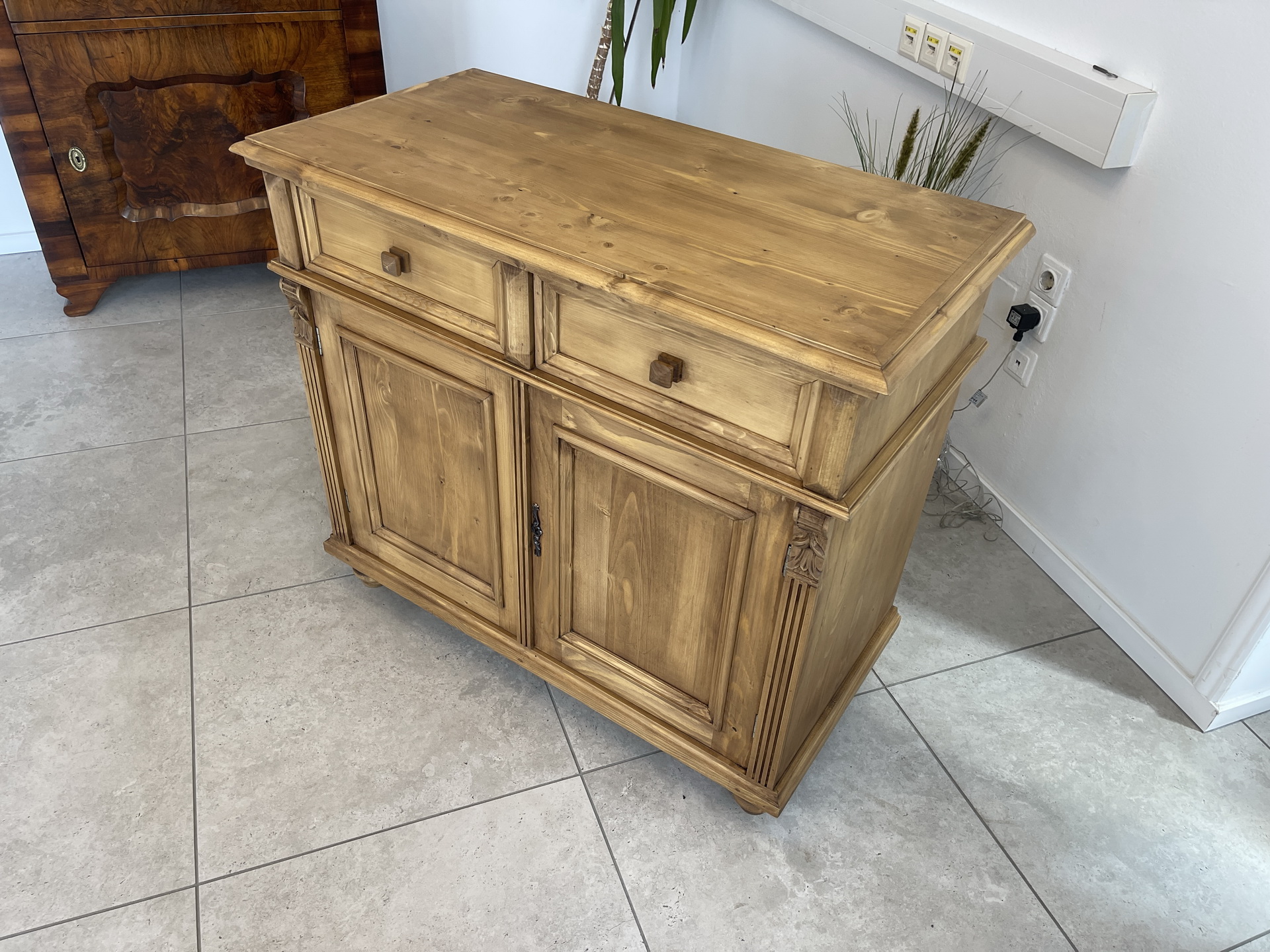 biedermeier_176meEKZpQOqwL0Q Bäuerliche Anrichte Kommode Kasterl A4313